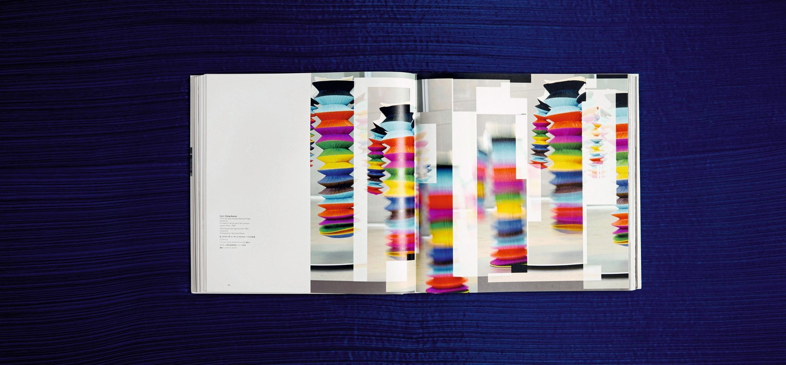 Issey Miyake. Signed Limited Edition book in Issey Miyake Bag For Sale 4