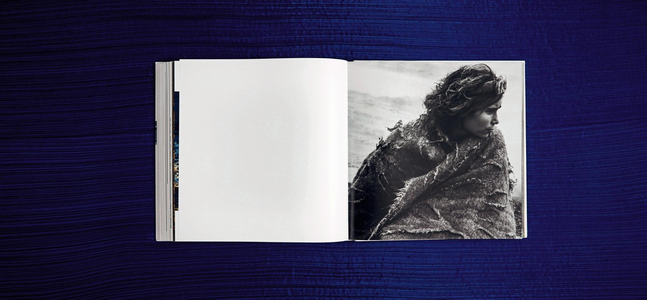 Issey Miyake. Signed Limited Edition book in Issey Miyake Bag For Sale 6