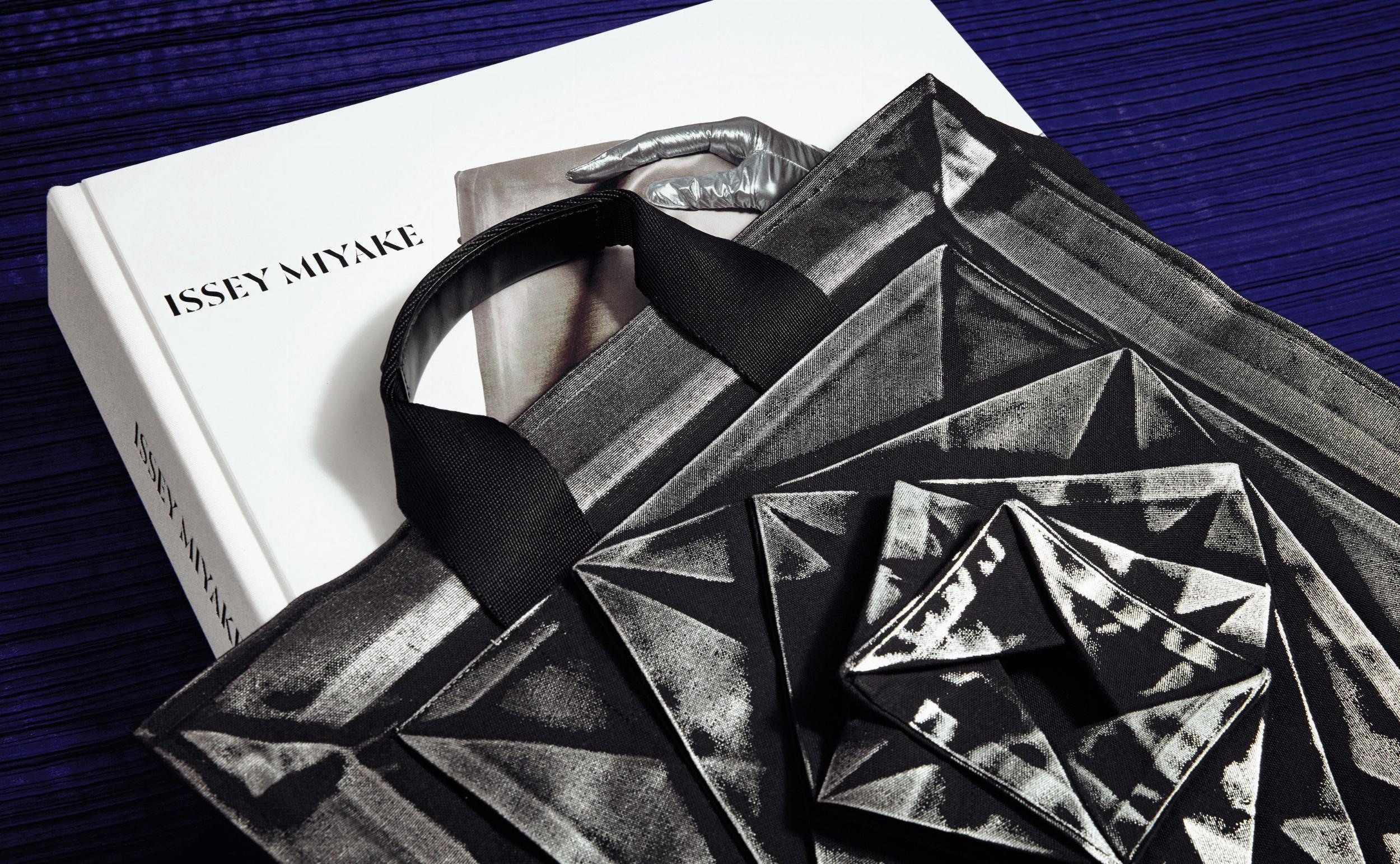 Collector’s Edition of 1,000 numbered copies, each with Miyake’s own “inkan”—a traditional Japanese seal equivalent to a signature and used in daily Japanese life for all official paperwork. The book is presented in an original book bag, designed by