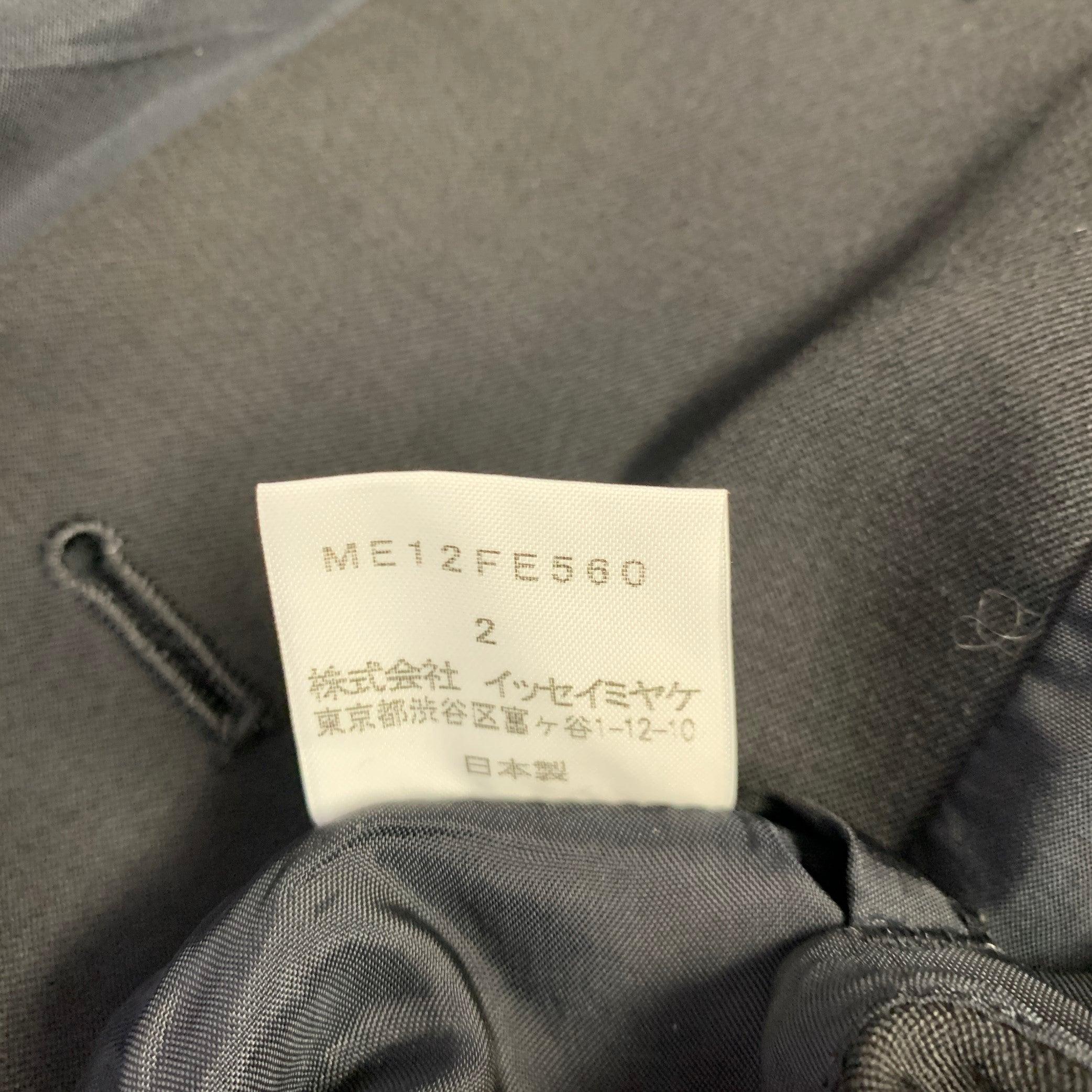 Gilet à col Nehru en laine noire Issey Miyake Taille 40 Pour hommes en vente