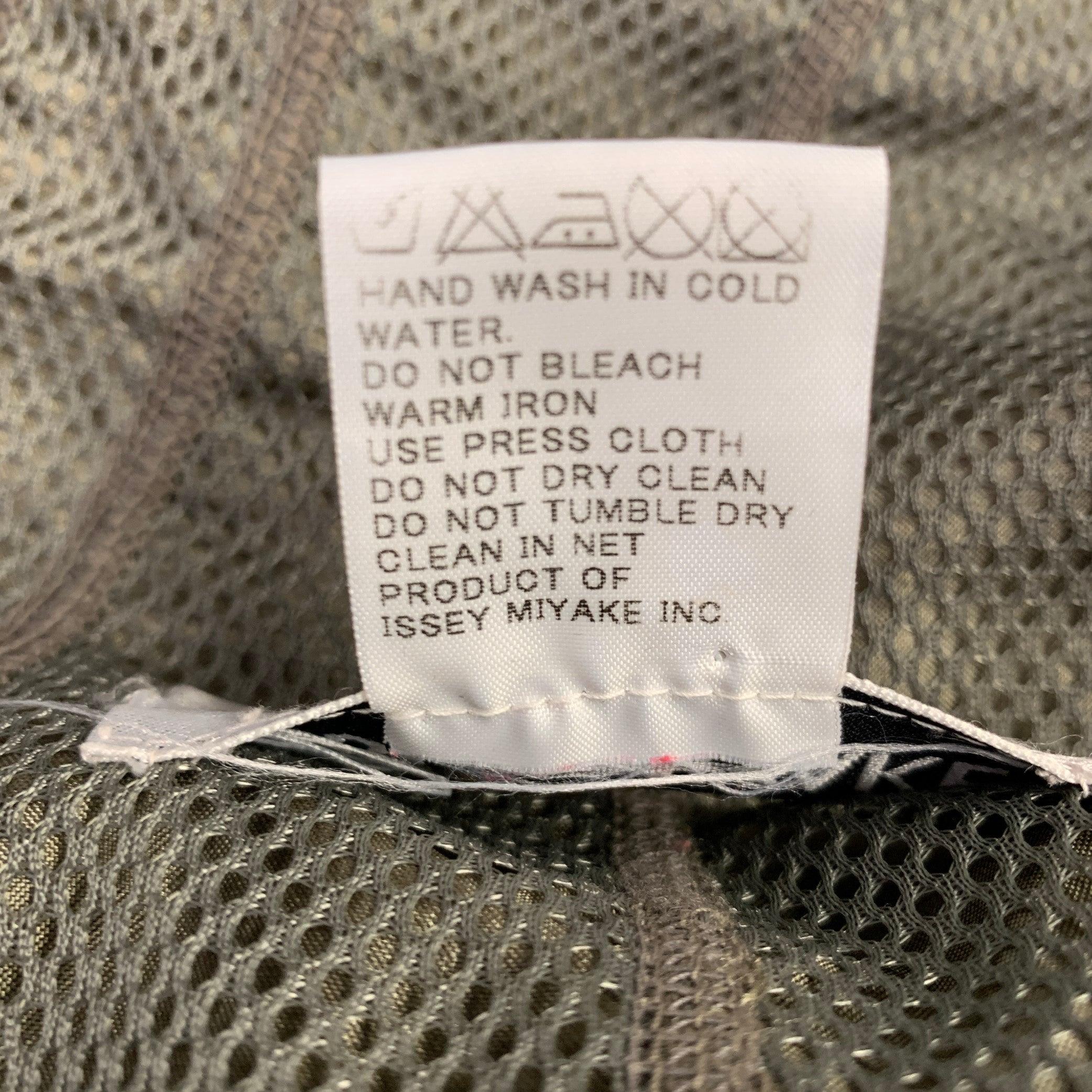 ISSEY MIYAKE Size L Green Sage Mesh Windbreaker Jacket 1