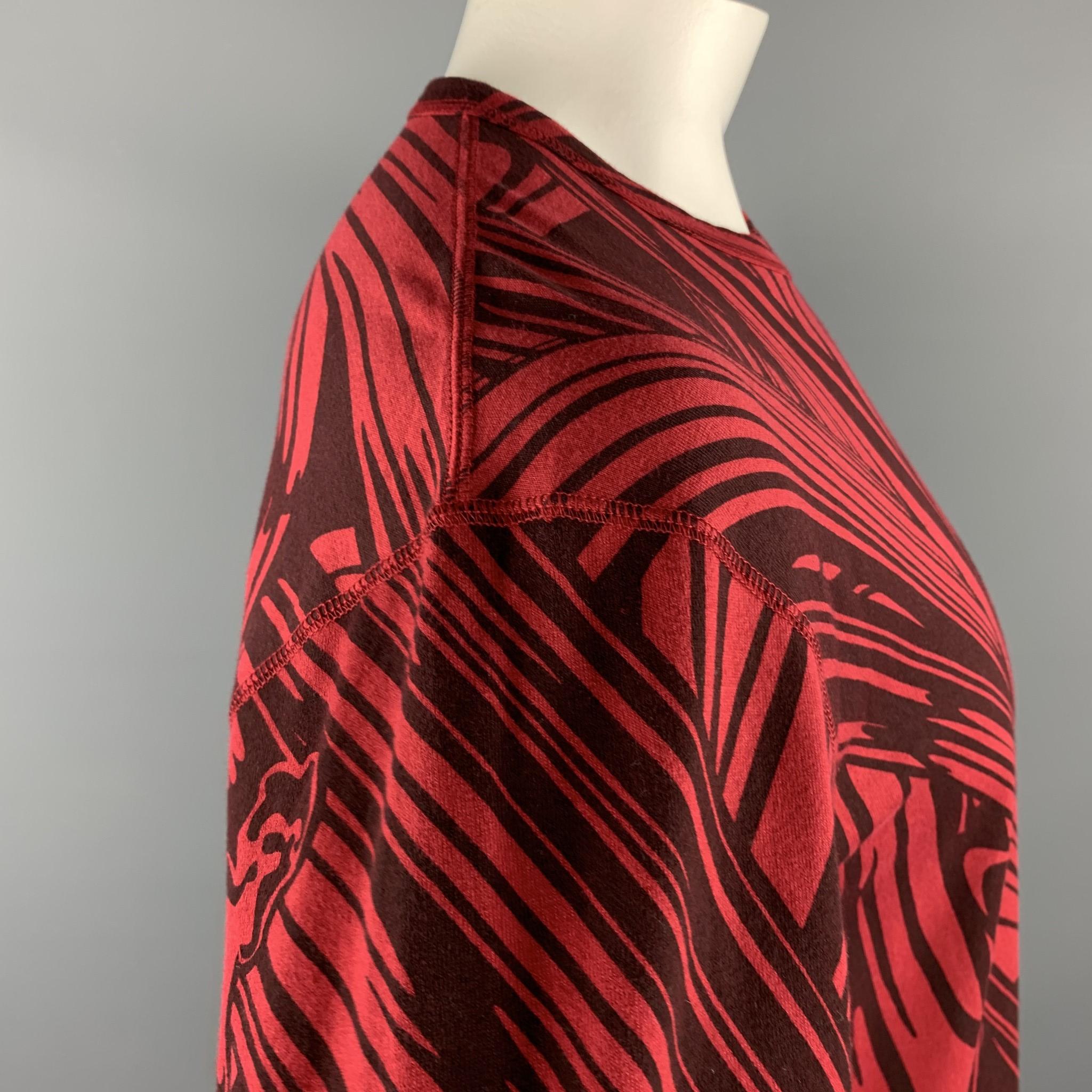 ISSEY MIYAKE Size L Red & Burgundy Brush Stroke Print Cotton T-shirt In Good Condition In San Francisco, CA
