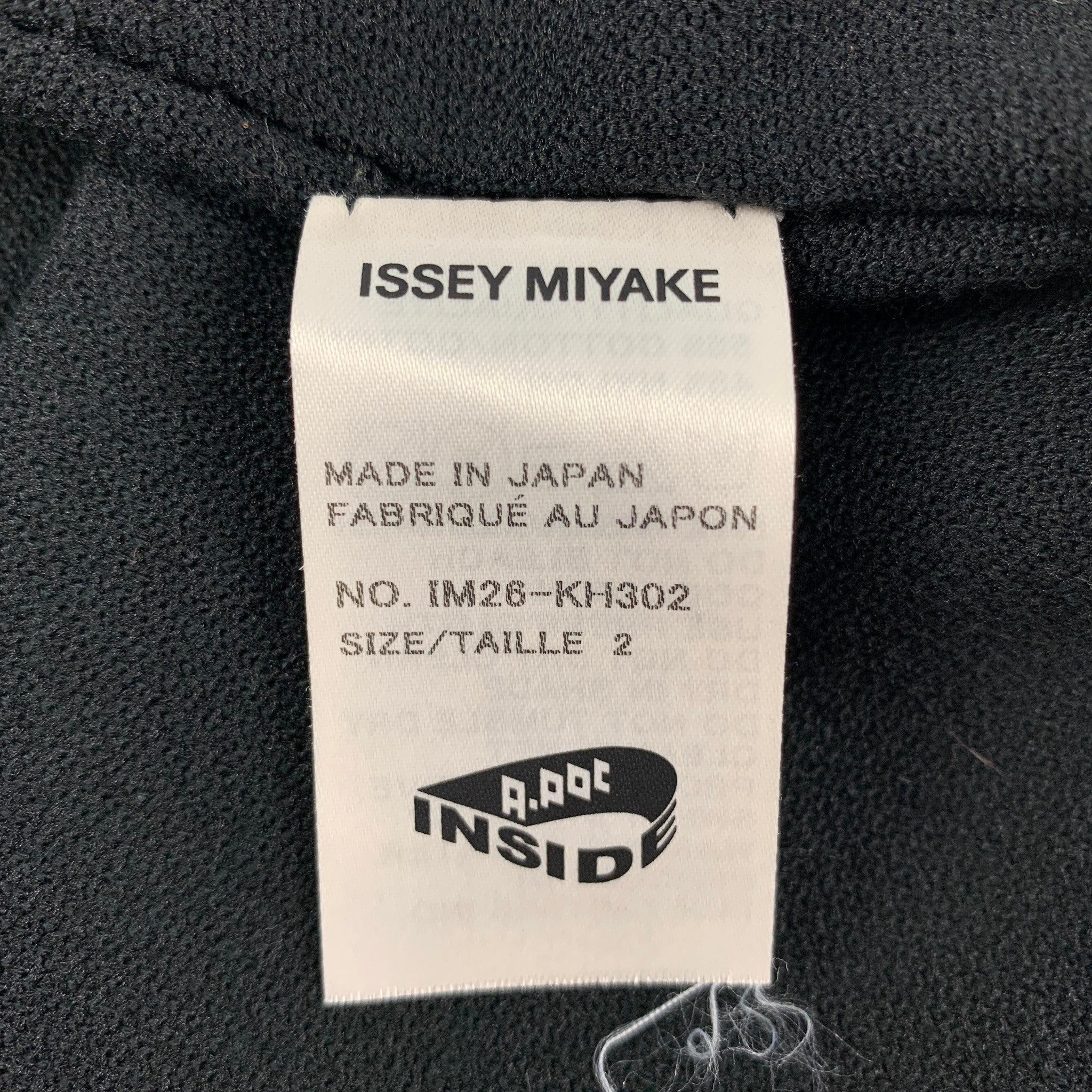 ISSEY MIYAKE Size M Black Knitted Raw Edged Shift Dress For Sale 2