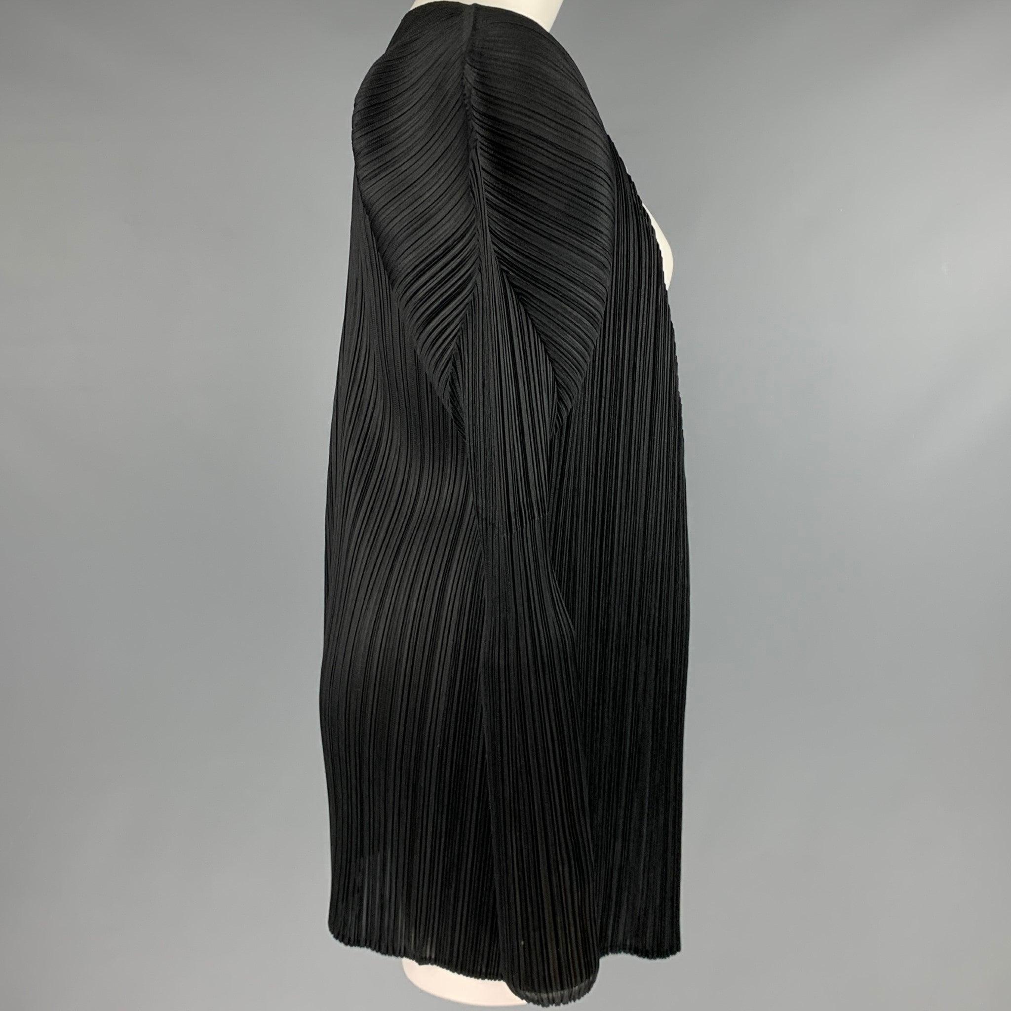 ISSEY MIYAKE Size M Black Pleated Open Front Cardigan - Womens In Excellent Condition For Sale In San Francisco, CA