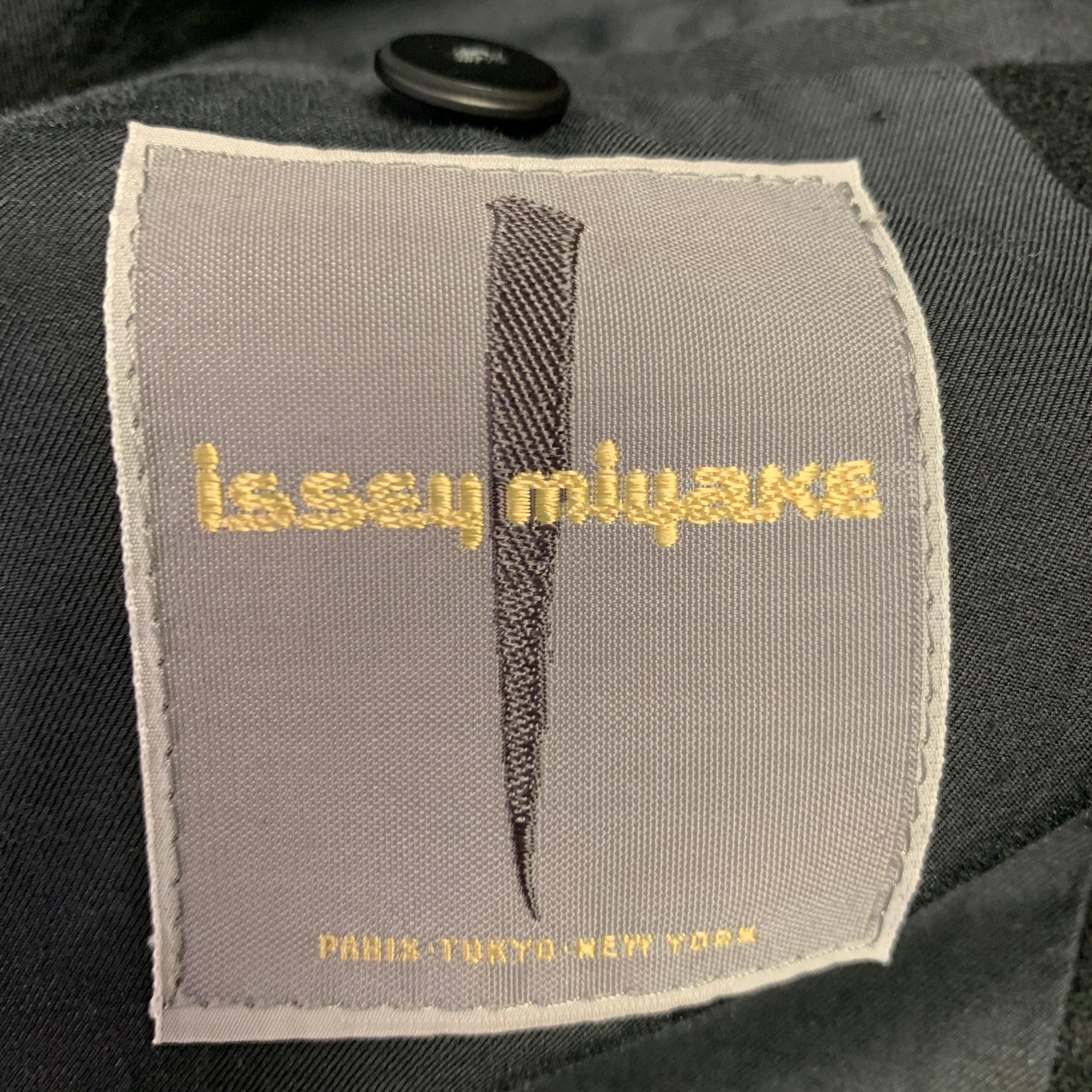 Women's ISSEY MIYAKE Size M Black Wool Blend Single Breasted Jacket Blazer For Sale