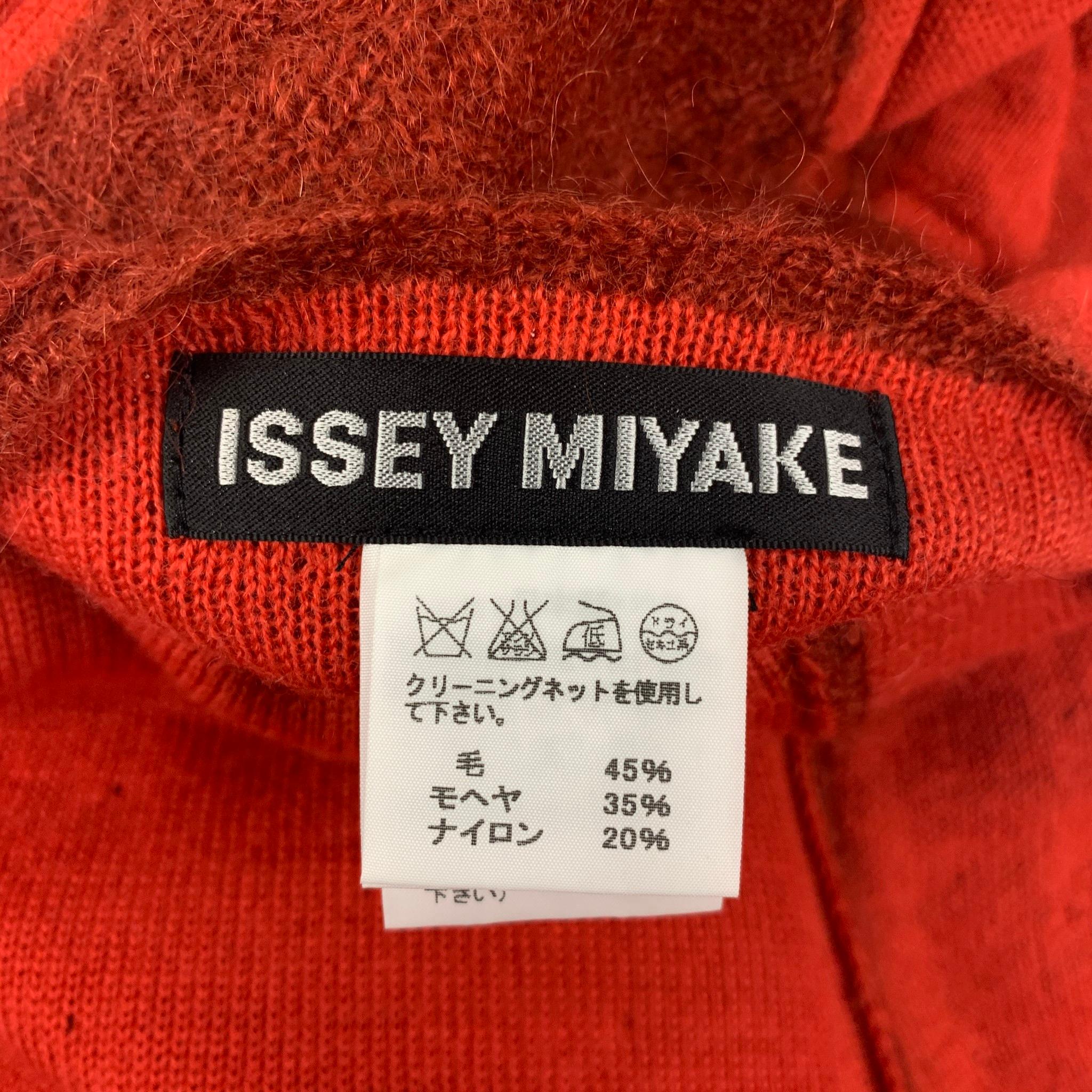 Men's ISSEY MIYAKE Size M Orange Rust Knit Reversible Cardigan