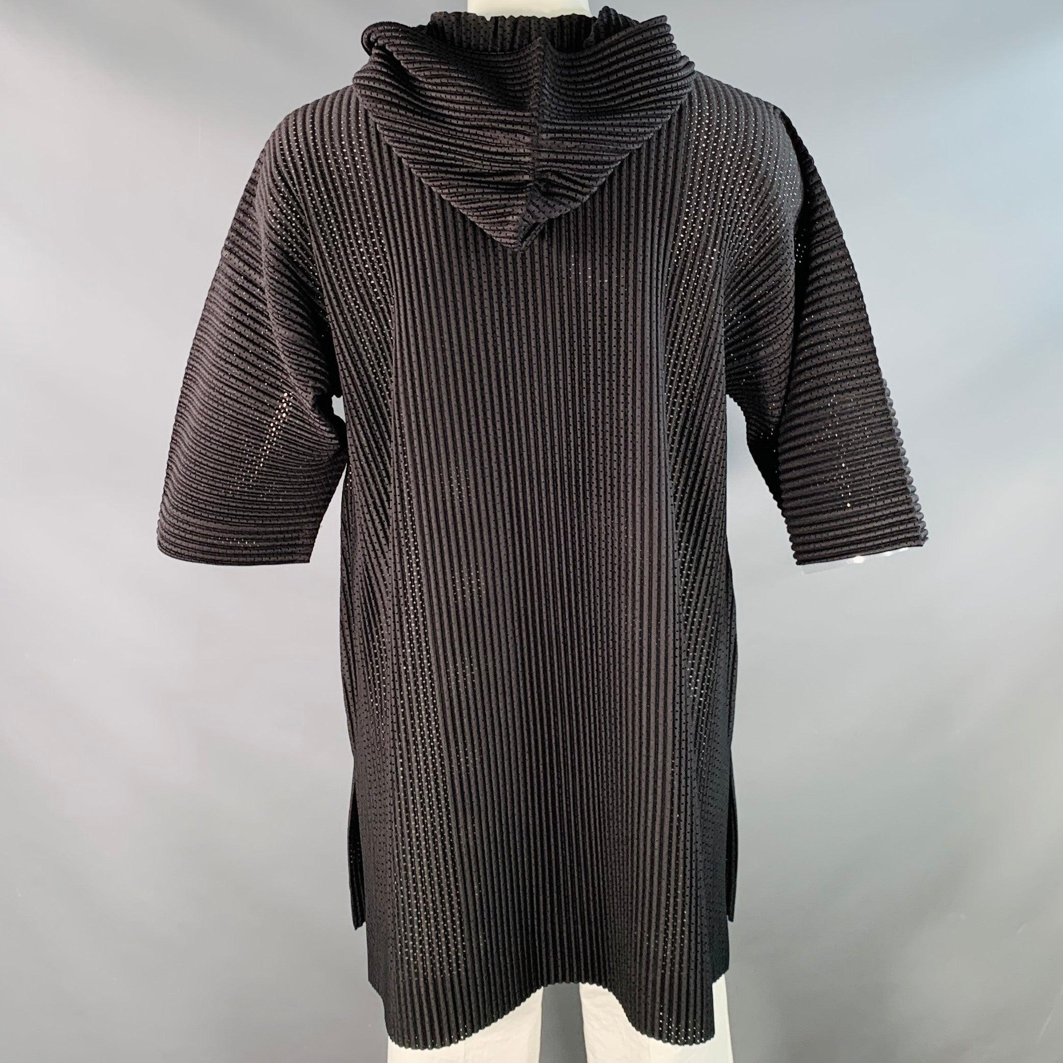 Uomo Issey Miyake Taglia S Giacca con cappuccio in poliestere nero traforato in vendita