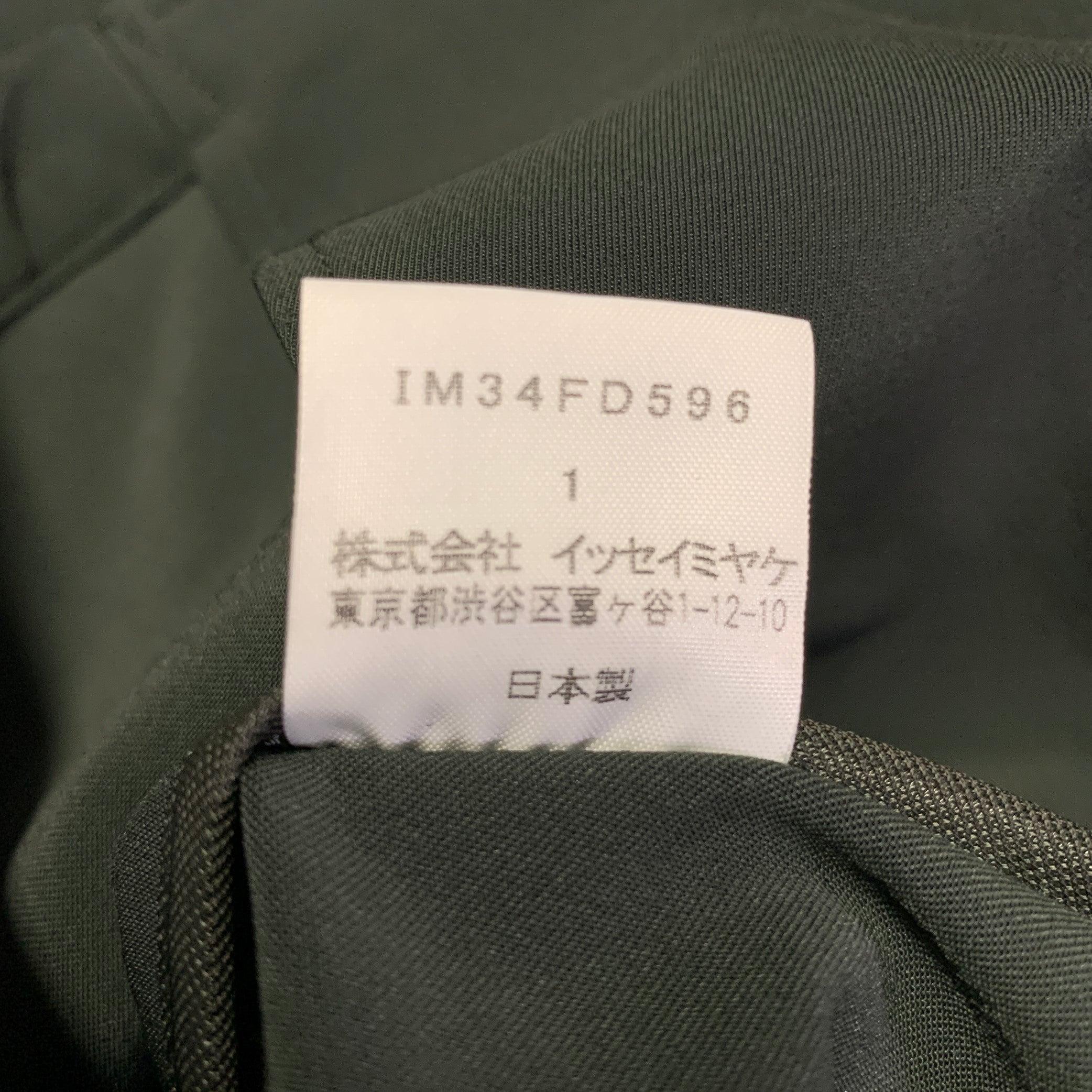 Issey Miyake Taille S Blazer vert à patte unique en vente 2