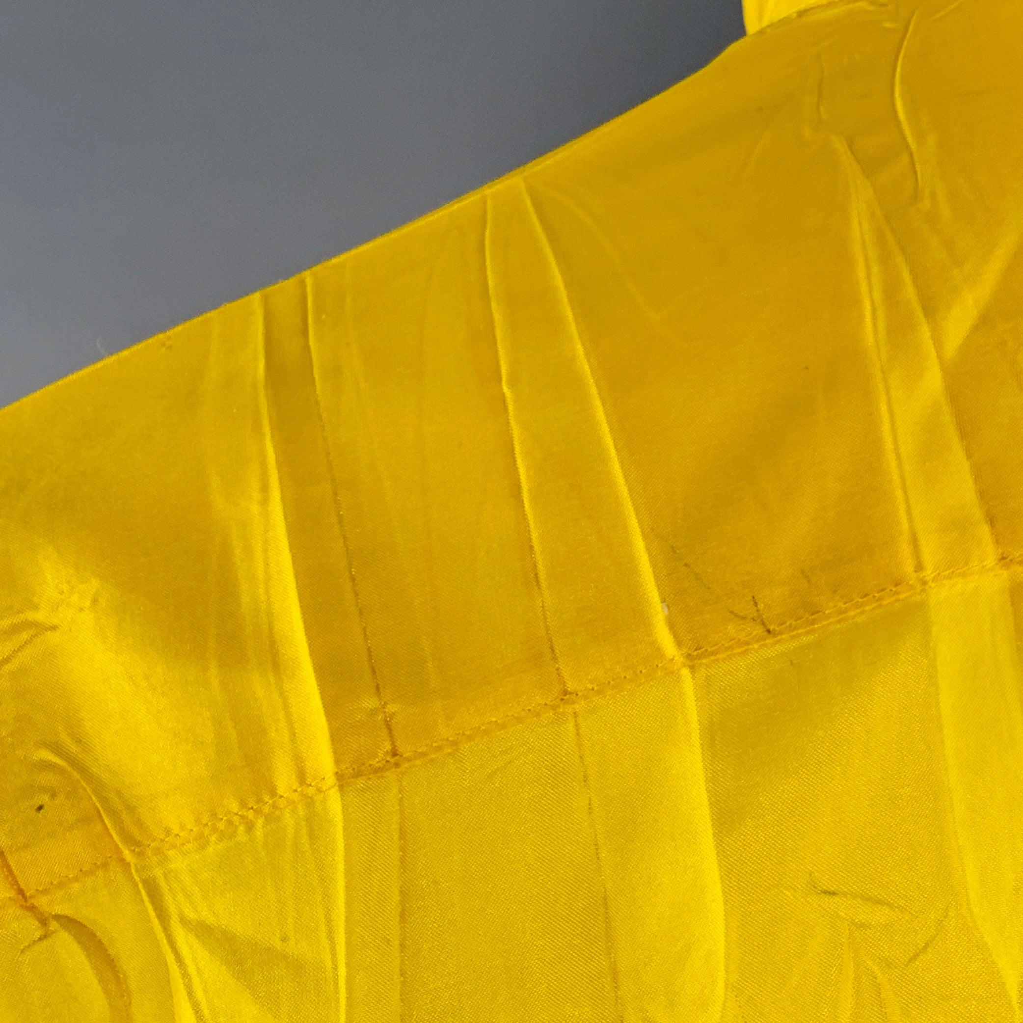 Issey Miyake Taille XS Jaune Polyester froissé Col Nehru Chemise à manches longues surdimensionnée en vente 7