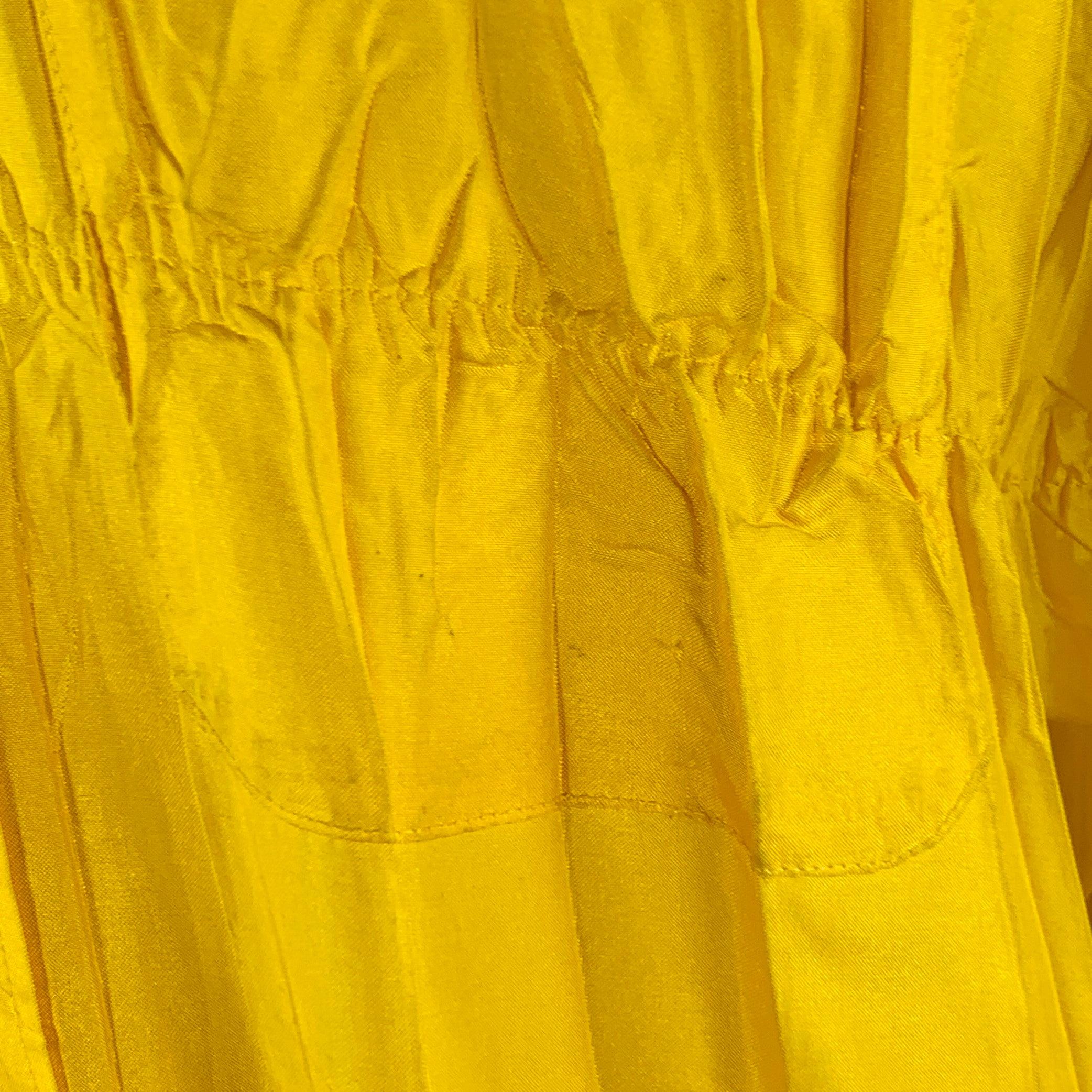 Issey Miyake Taille XS Jaune Polyester froissé Col Nehru Chemise à manches longues surdimensionnée en vente 3