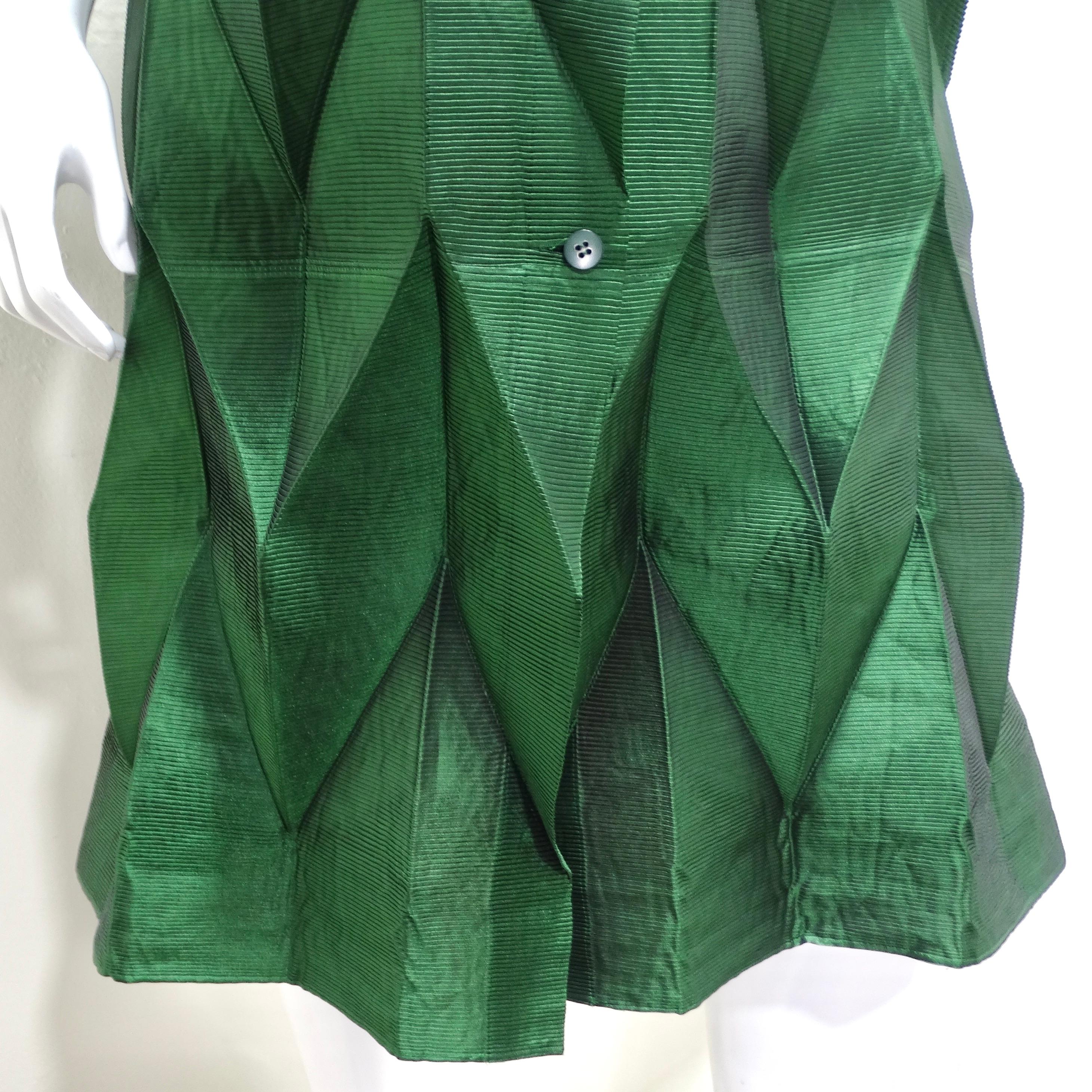 Issey Miyake, robe plissée verte, issue d'un défilé printemps 2008 Unisexe en vente