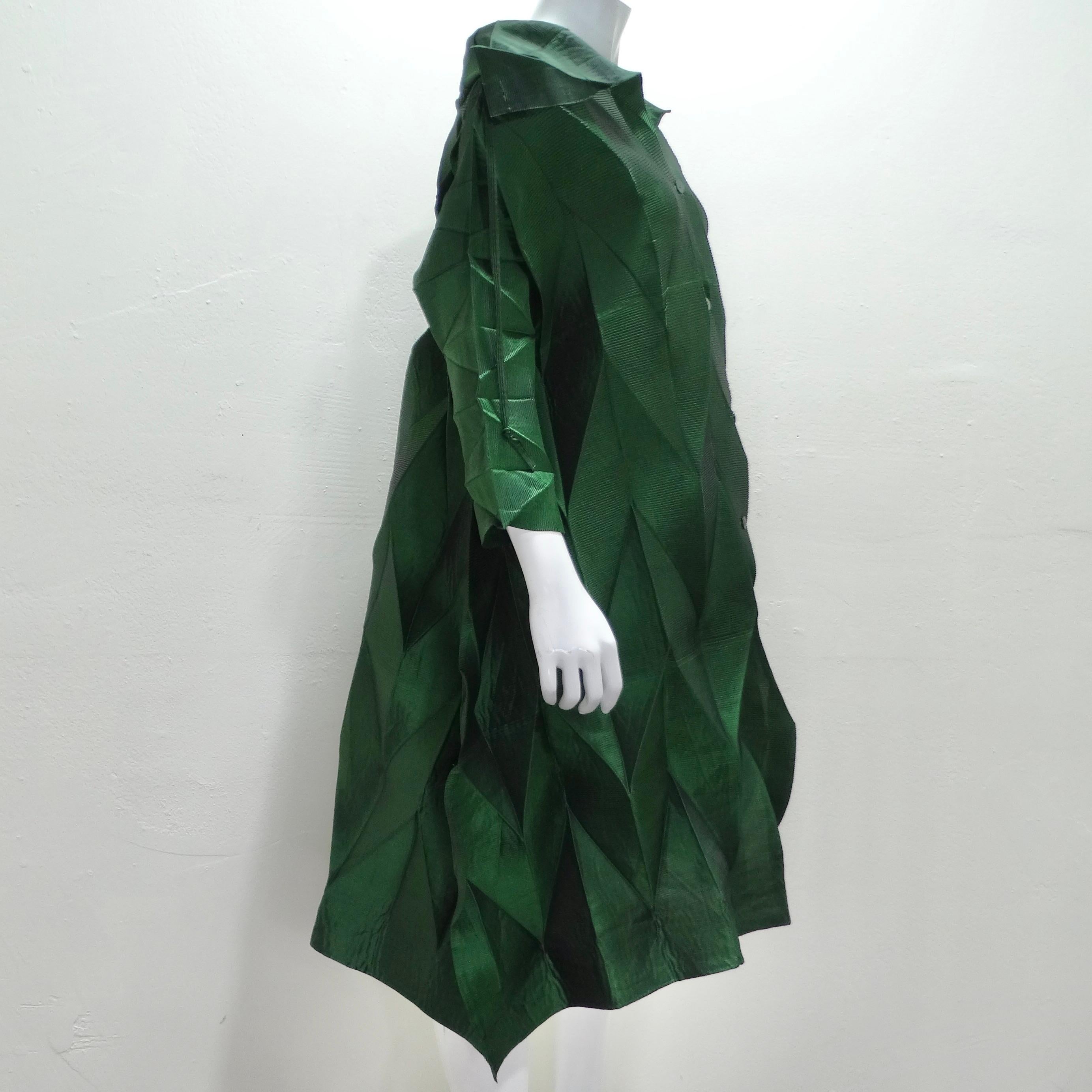 Issey Miyake Frühjahr 2008 Laufsteg Grünes plissiertes Kleid im Angebot 1