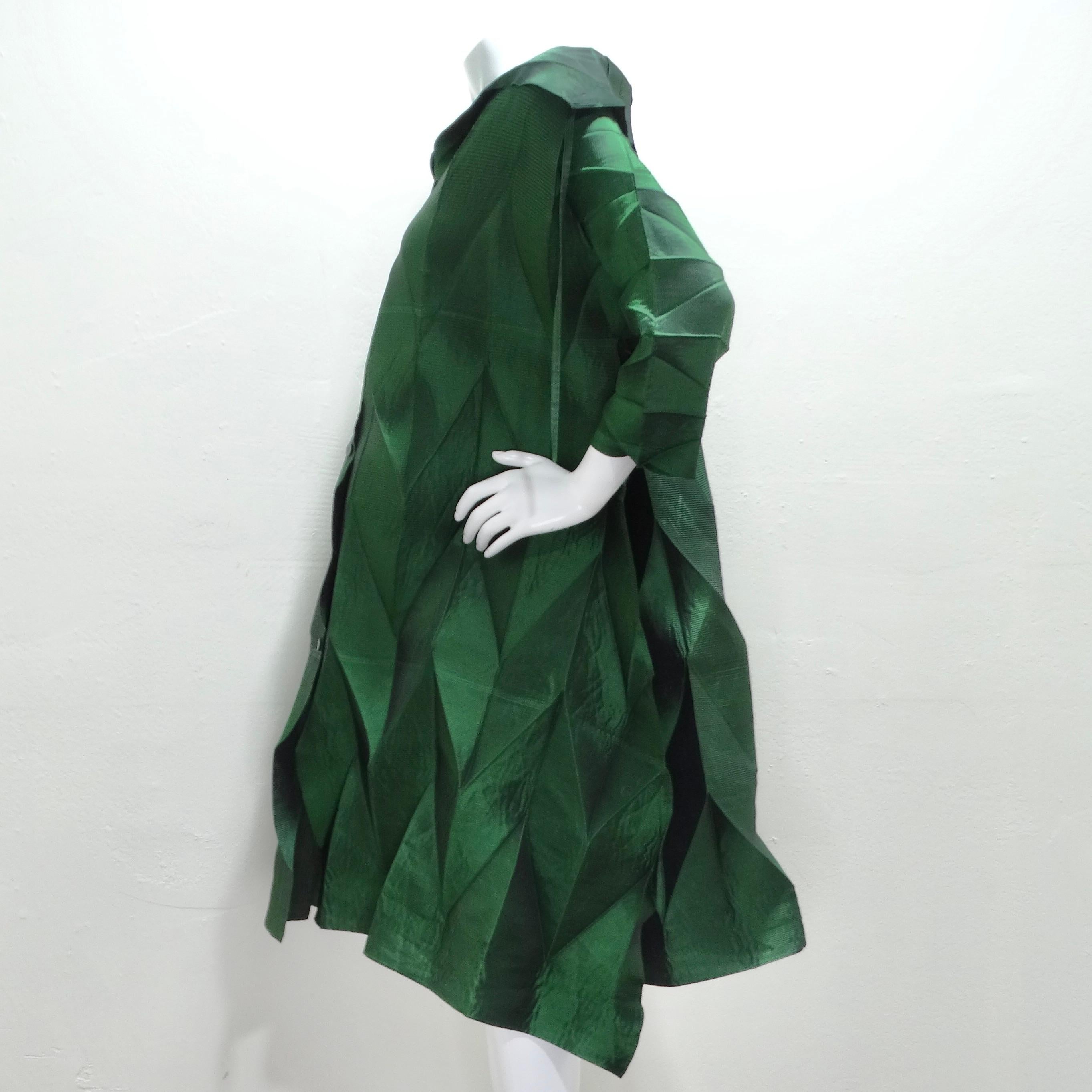 Issey Miyake Frühjahr 2008 Laufsteg Grünes plissiertes Kleid im Angebot 4