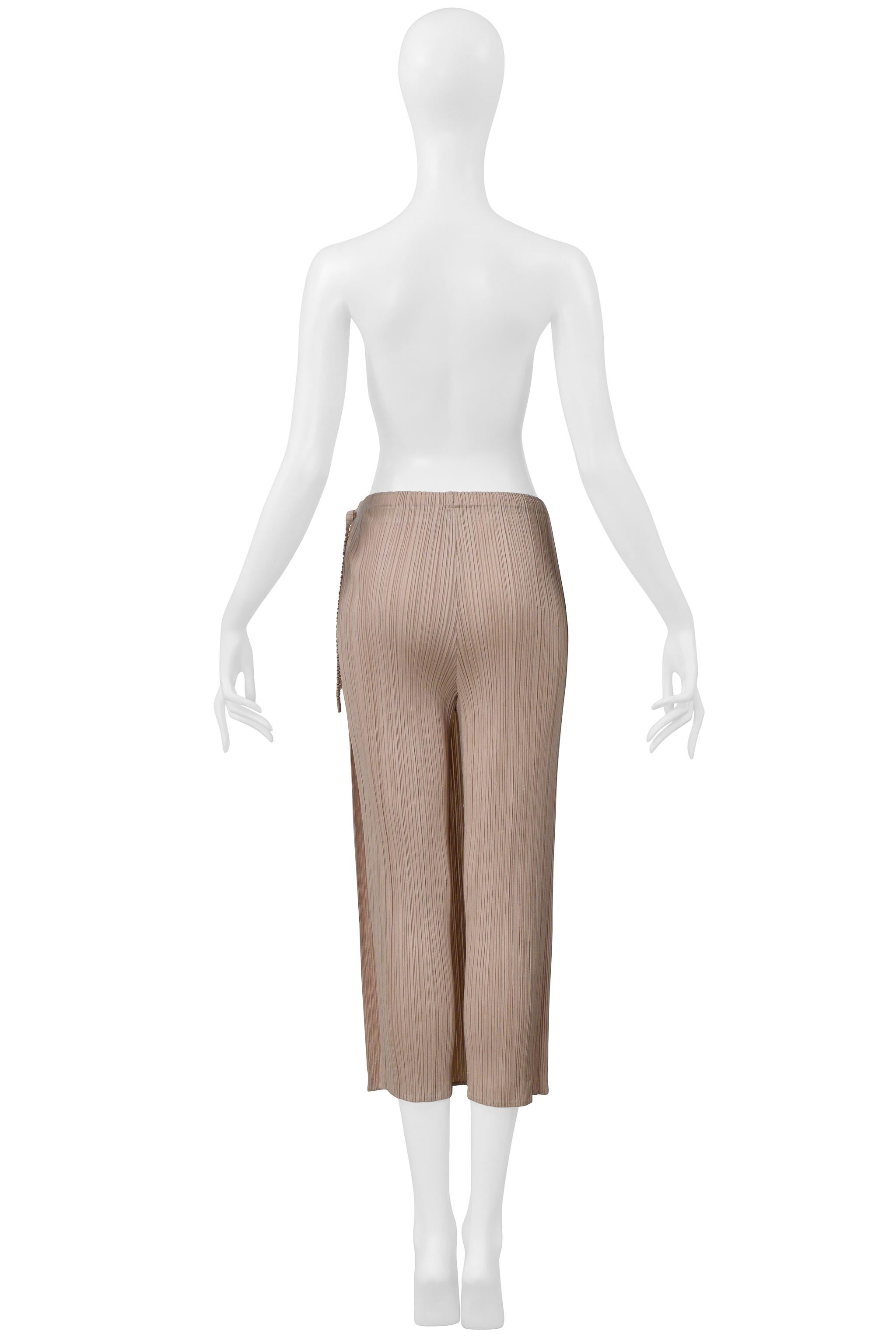 Issey Miyake Pantaloni plissettati con pannello frontale 2004 In condizioni ottime in vendita a Los Angeles, CA