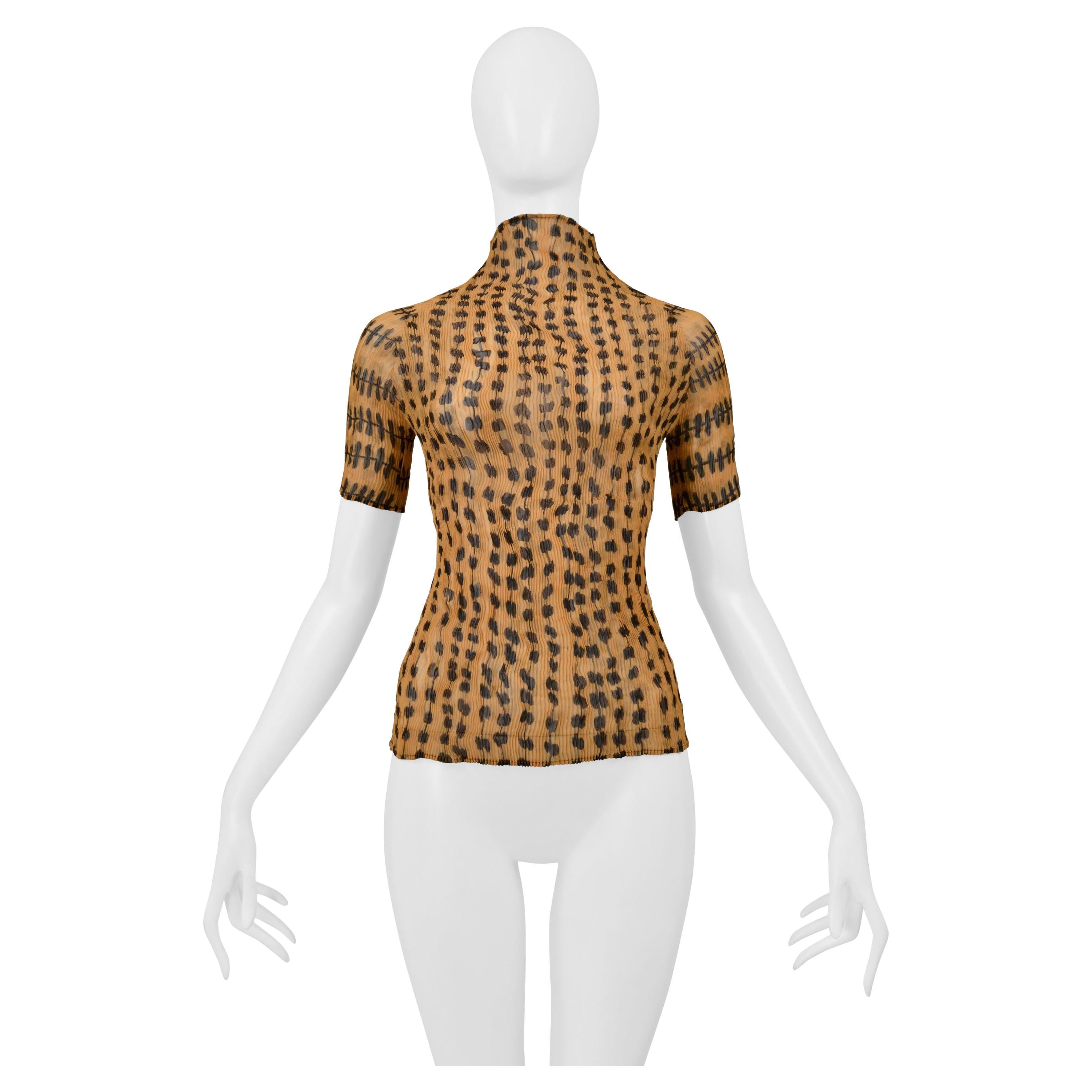 Issey Miyake Top trasparente plissettato con stampa astratta Ss 2000 in vendita