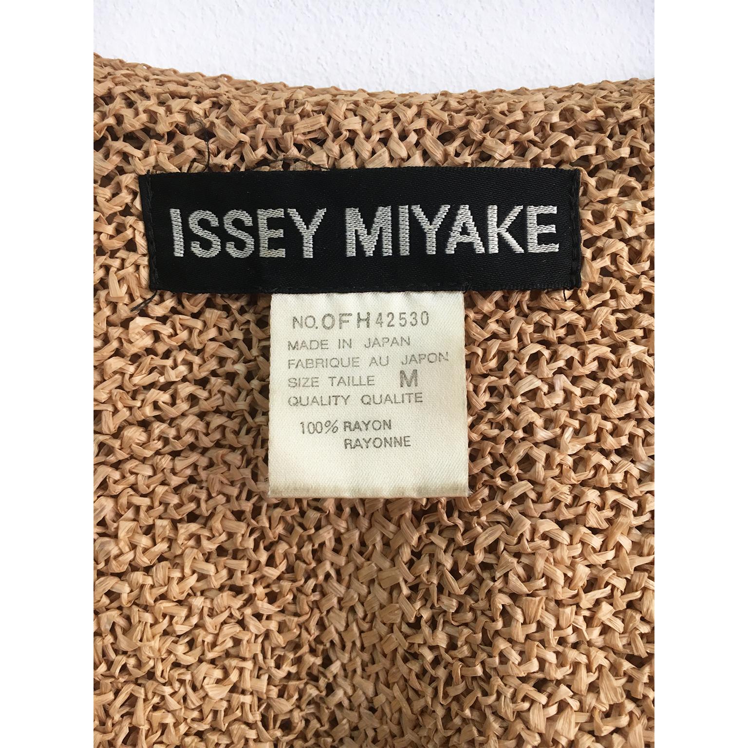 Issey Miyake Tan Straw Knit Beige Cardigan early 90s For Sale 3