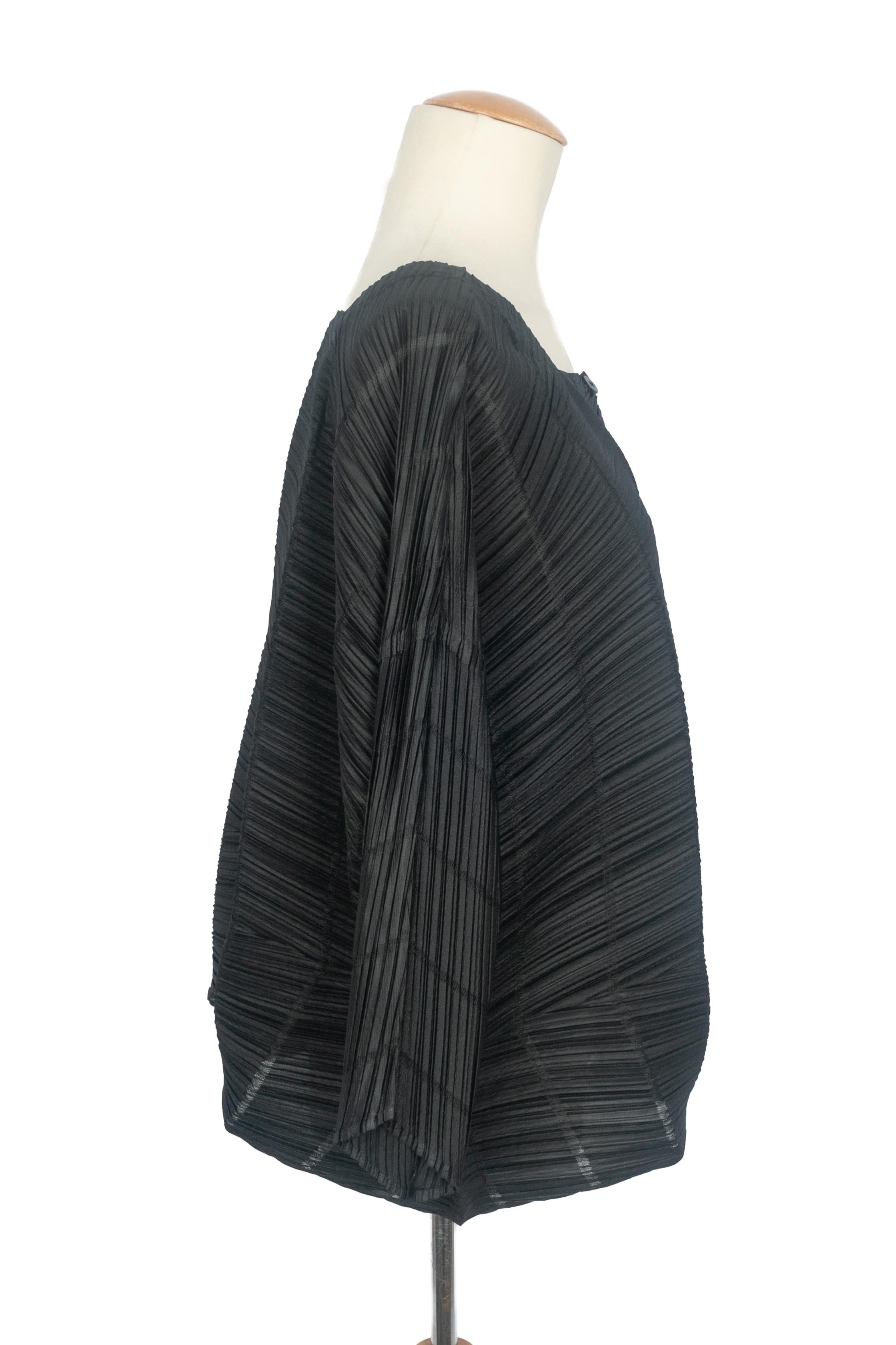 Donna Issey Miyake top Pleats Please 1990s in vendita