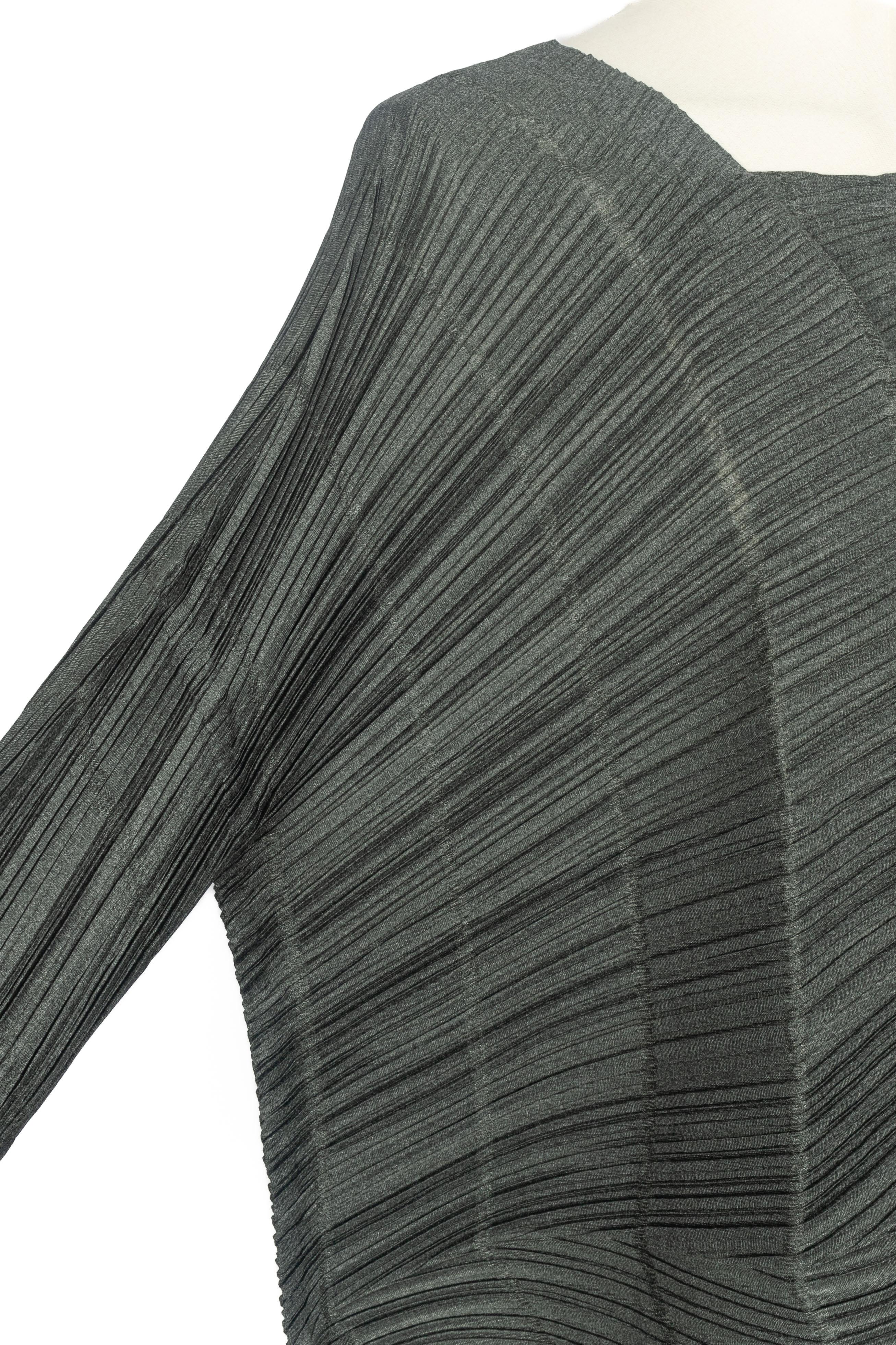 Donna Issey Miyake top Pleats Please 1990s in vendita