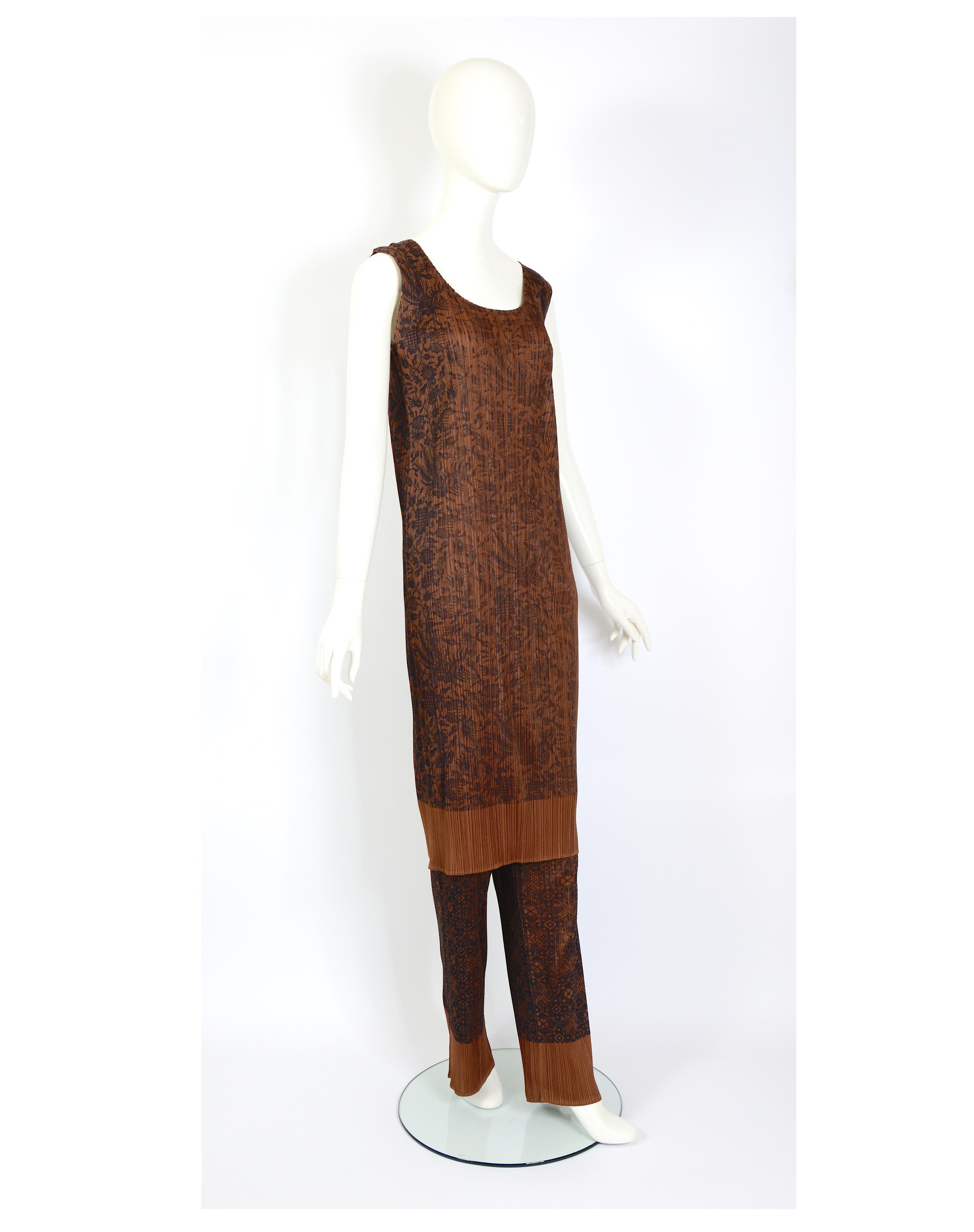 Brown Issey Miyake vintage 1990s brown printed pleats dress and matching pants set For Sale
