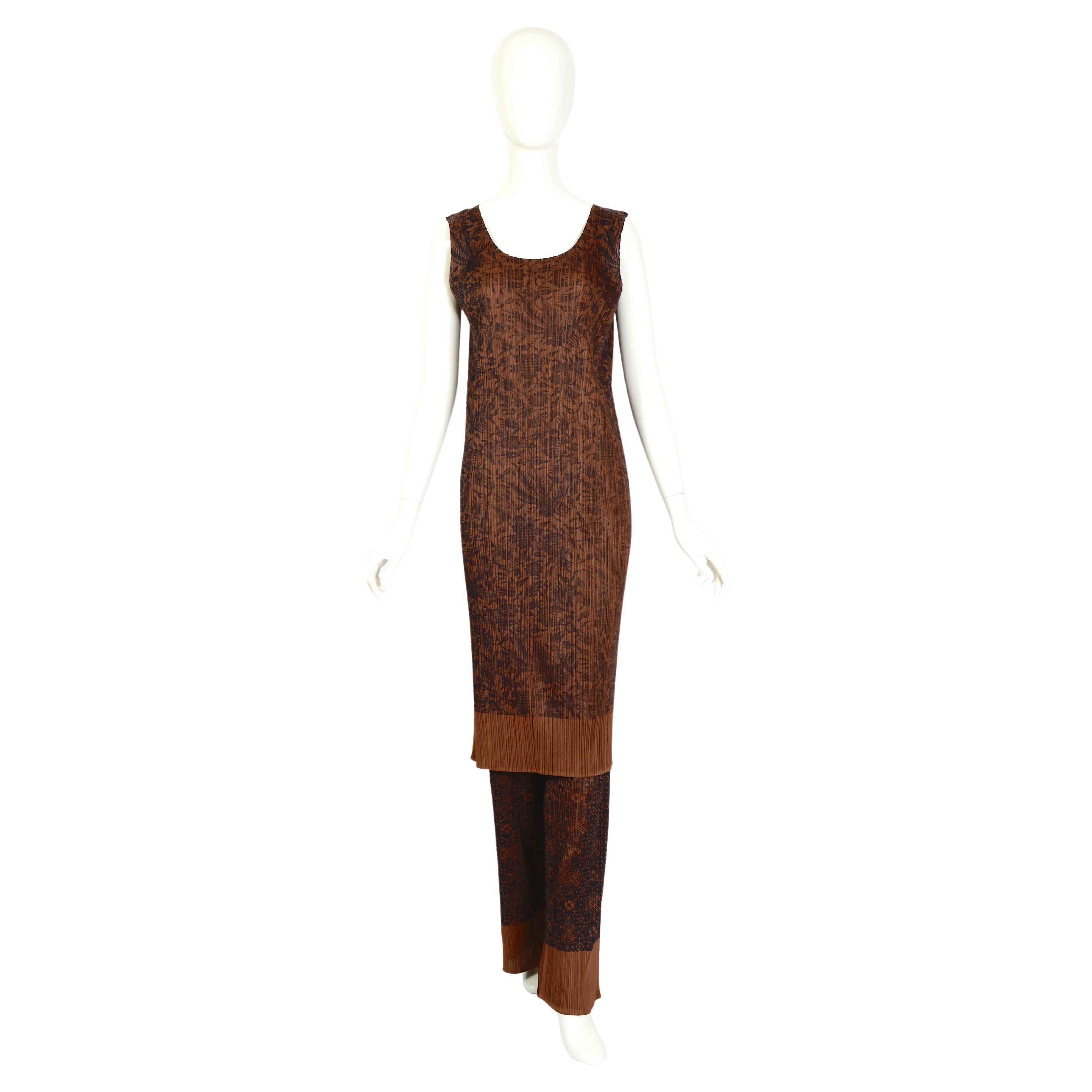 Issey Miyake vintage 1990s brown printed pleats dress and matching pants set For Sale
