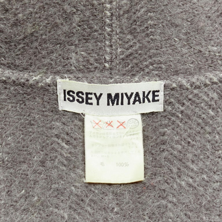 Veste Cardigan Vintage ISSEY MIYAKE 1992 - Bleu Foncé, Taille M, Chanvre Et Cupra, Occasion
