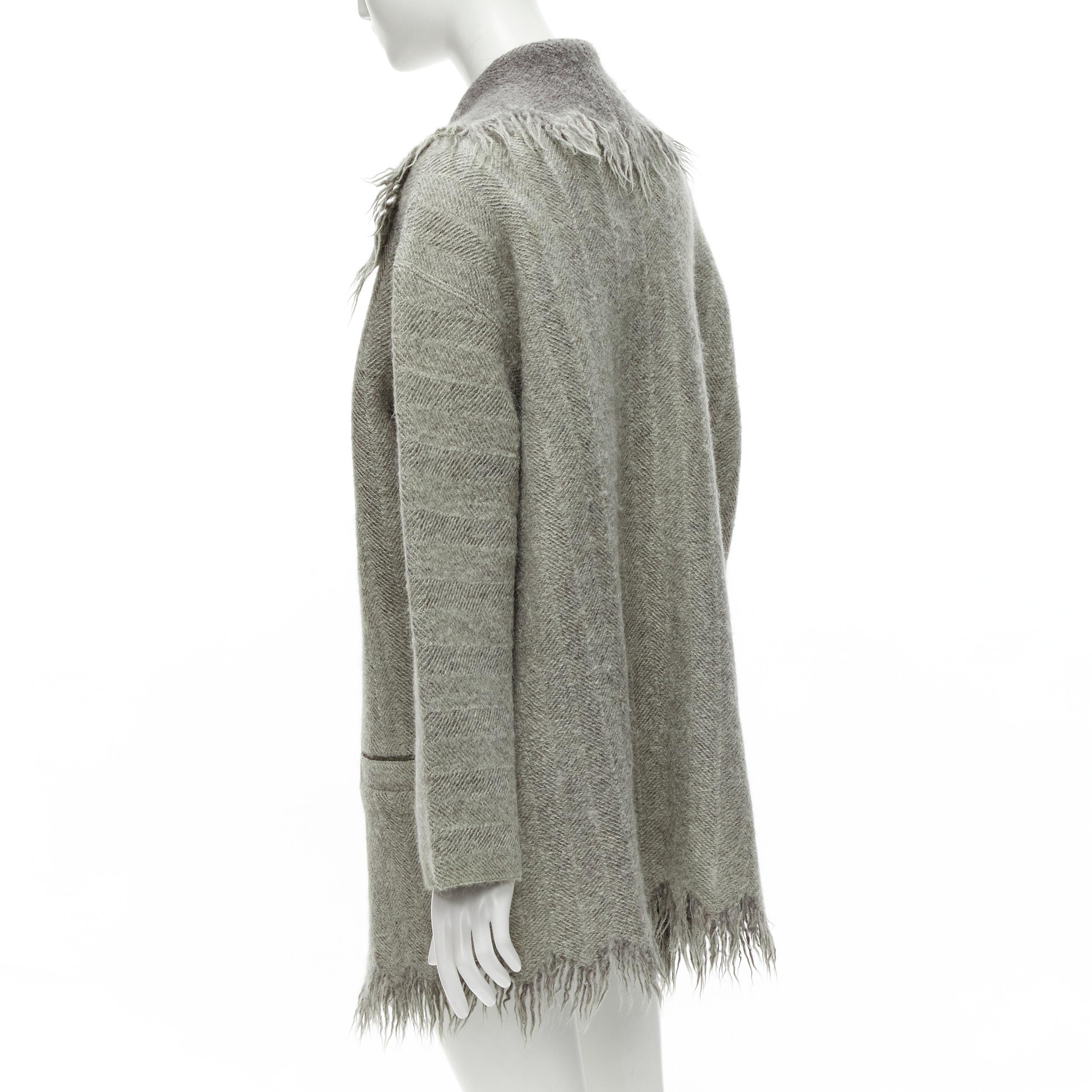 Issey Miyake Vintage 1992 Runway grigio con bordi sfrangiati e colletto largo in lana M in vendita 2