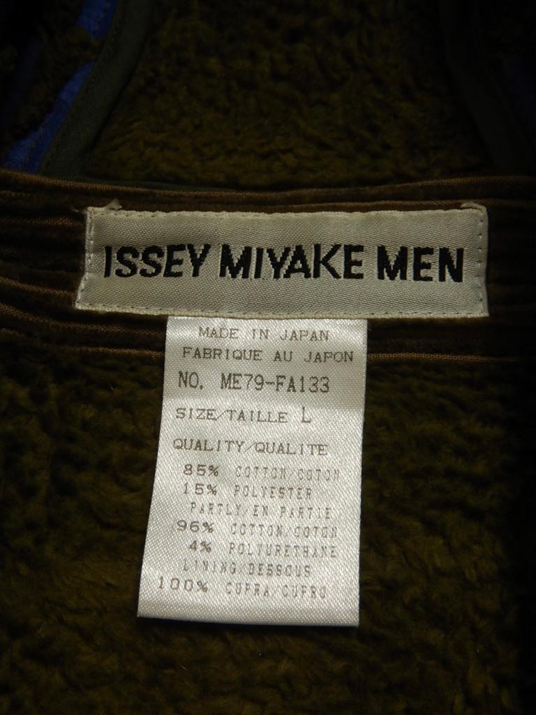Issey Miyake Vintage 90s Hooded Coat In Fair Condition For Sale In Oakland, CA