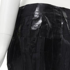 ISSEY MIYAKE Vintage schwarz lackiert Beschichtung plissierter Minirock M Selten