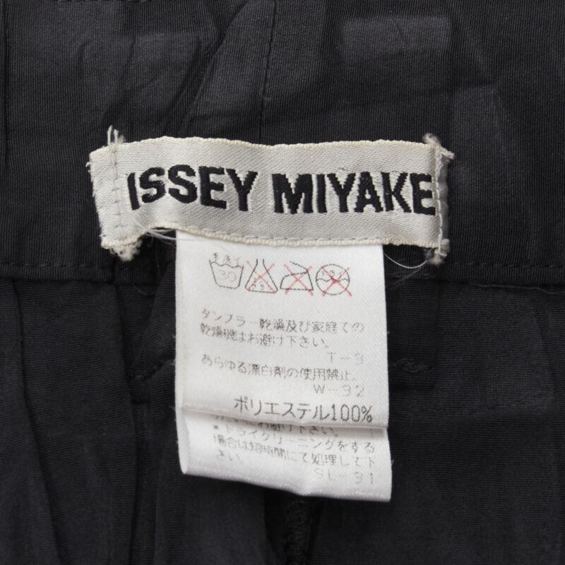 ISSEY MIYAKE Vintage black lacquered coating pleated mini skirt M Rare For Sale 4