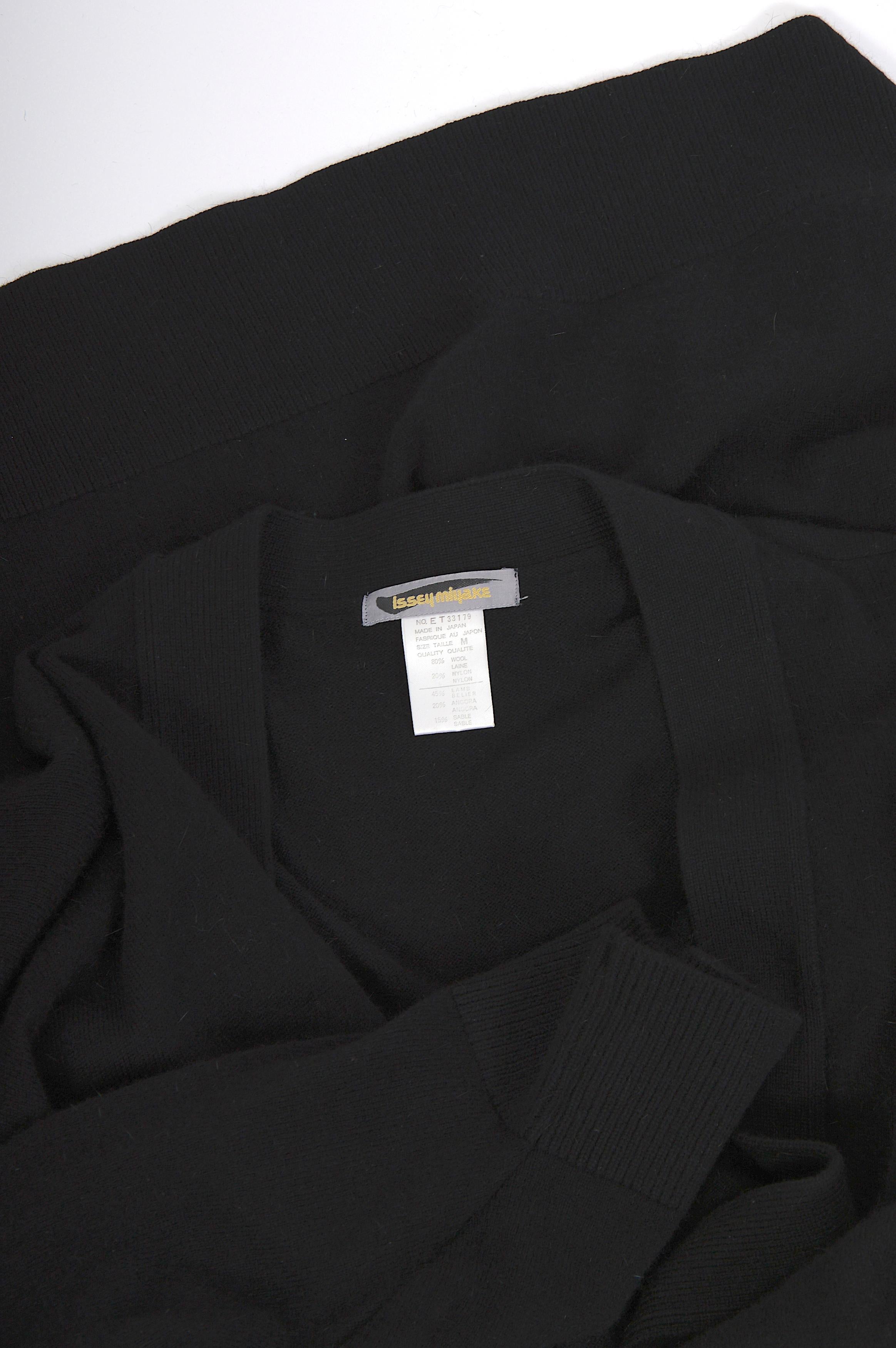 Issey Miyake vintage circa 1970s oversized cocoon black wool cardigan For Sale 6
