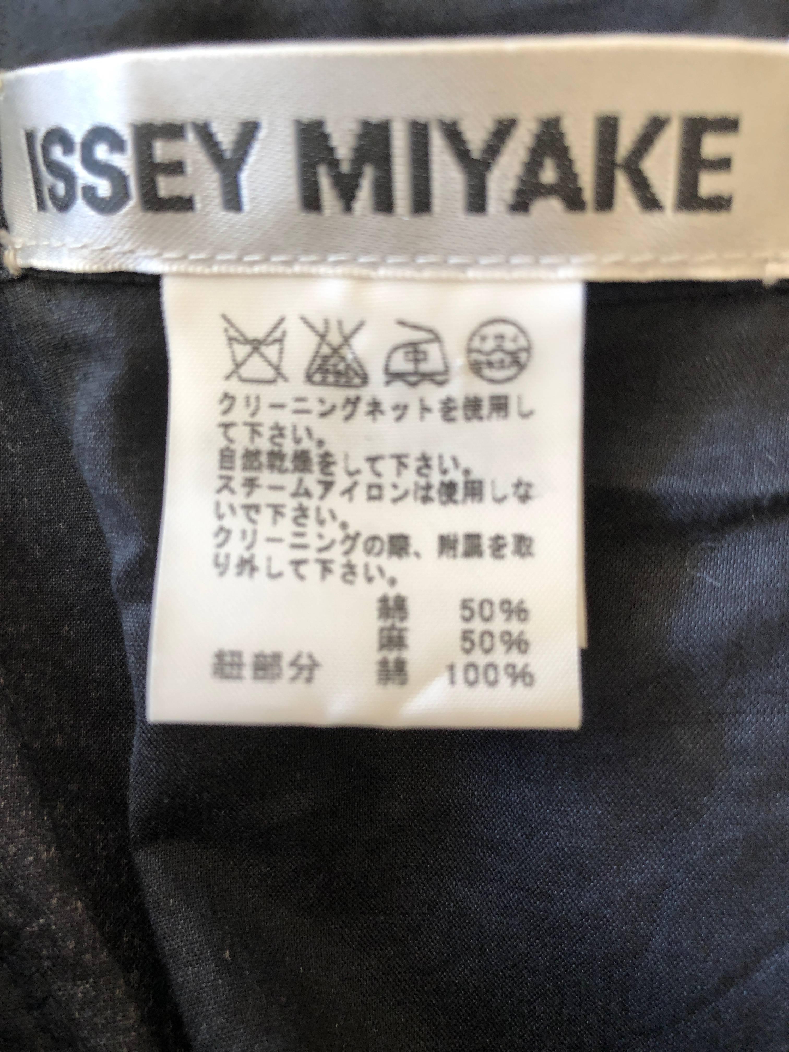 Issey Miyake Vintage Ombre Cotton Pleated Diagonal Dress with Lace Up Details For Sale 6