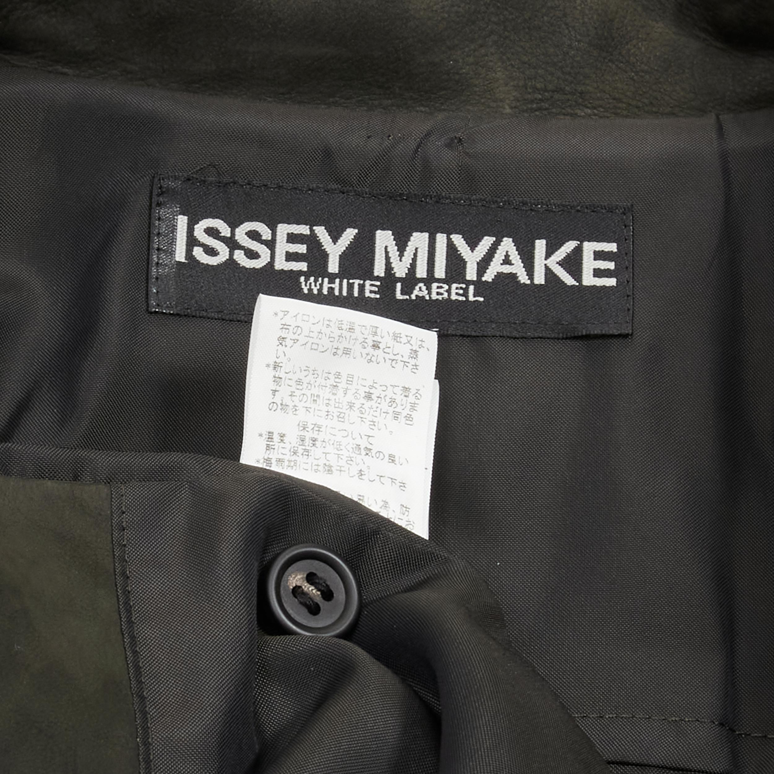 ISSEY MIYAKE WHITE LABEL giacca over in pelle scamosciata di vacchetta grigia JP1 S in vendita 5
