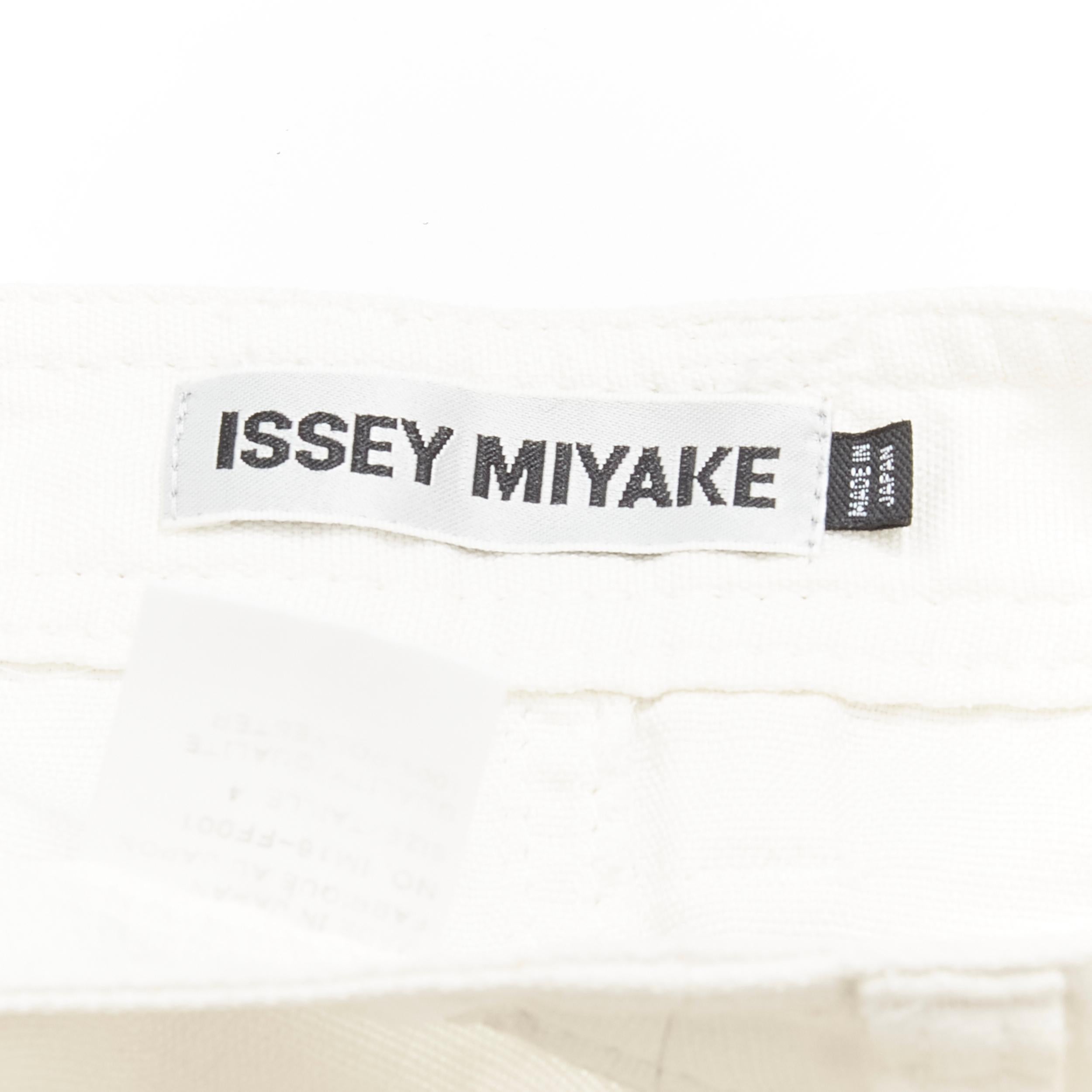Women's ISSEY MIYAKE white polyester cargo pocket dropped crotch parachute pants JP4 L For Sale