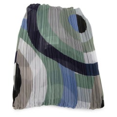 Scialle da donna Issey Miyake Pleats Please in seta con stampa geometrica