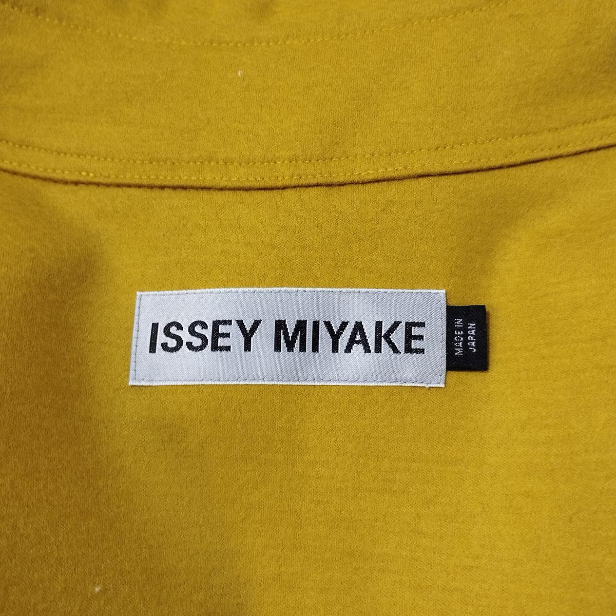 Issey Miyake Wool coat size M For Sale 3