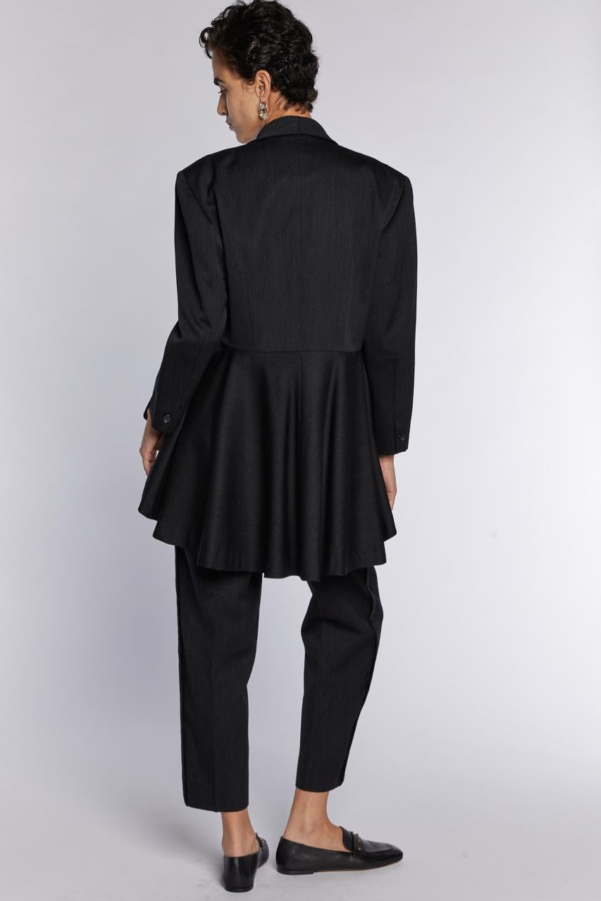 Issey Miyake Wollanzug 1980er Jahre im Angebot 1