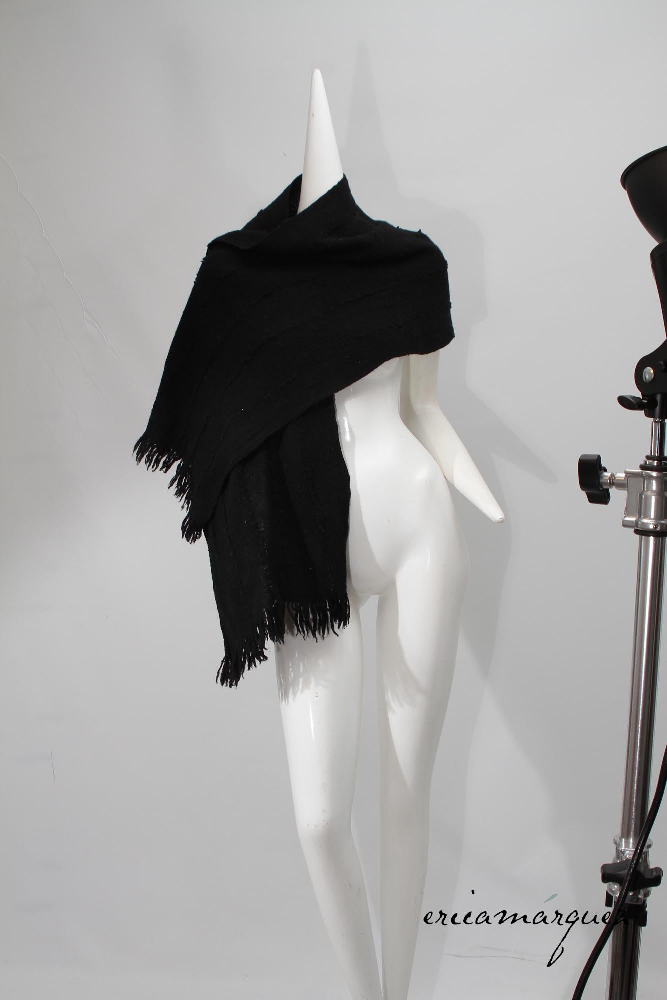 ISSEY SPORT, écharpe oversize en laine noire tissée Saori en vente 2