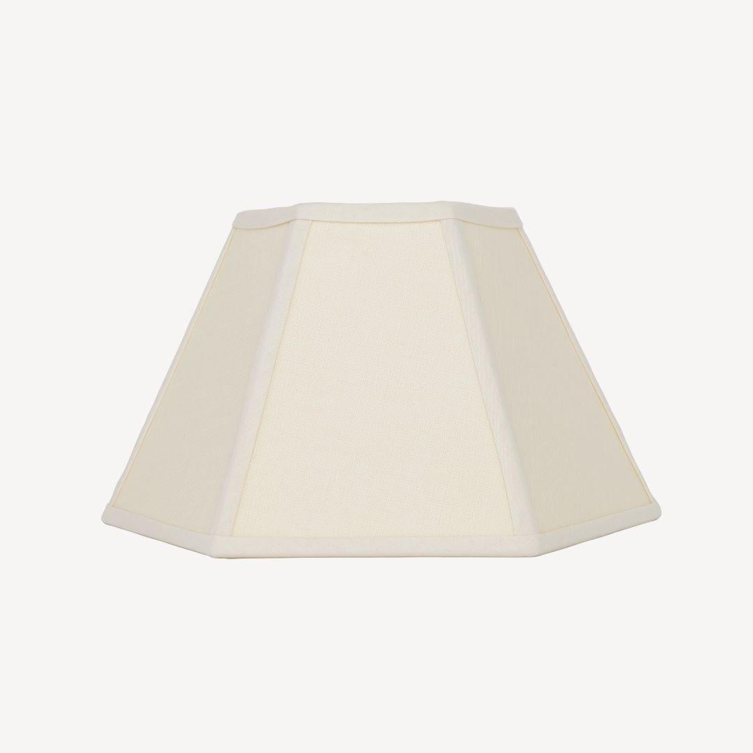Britannique Issy Granger Abat-jour hexagonal en lin, bordé de crème - 10
