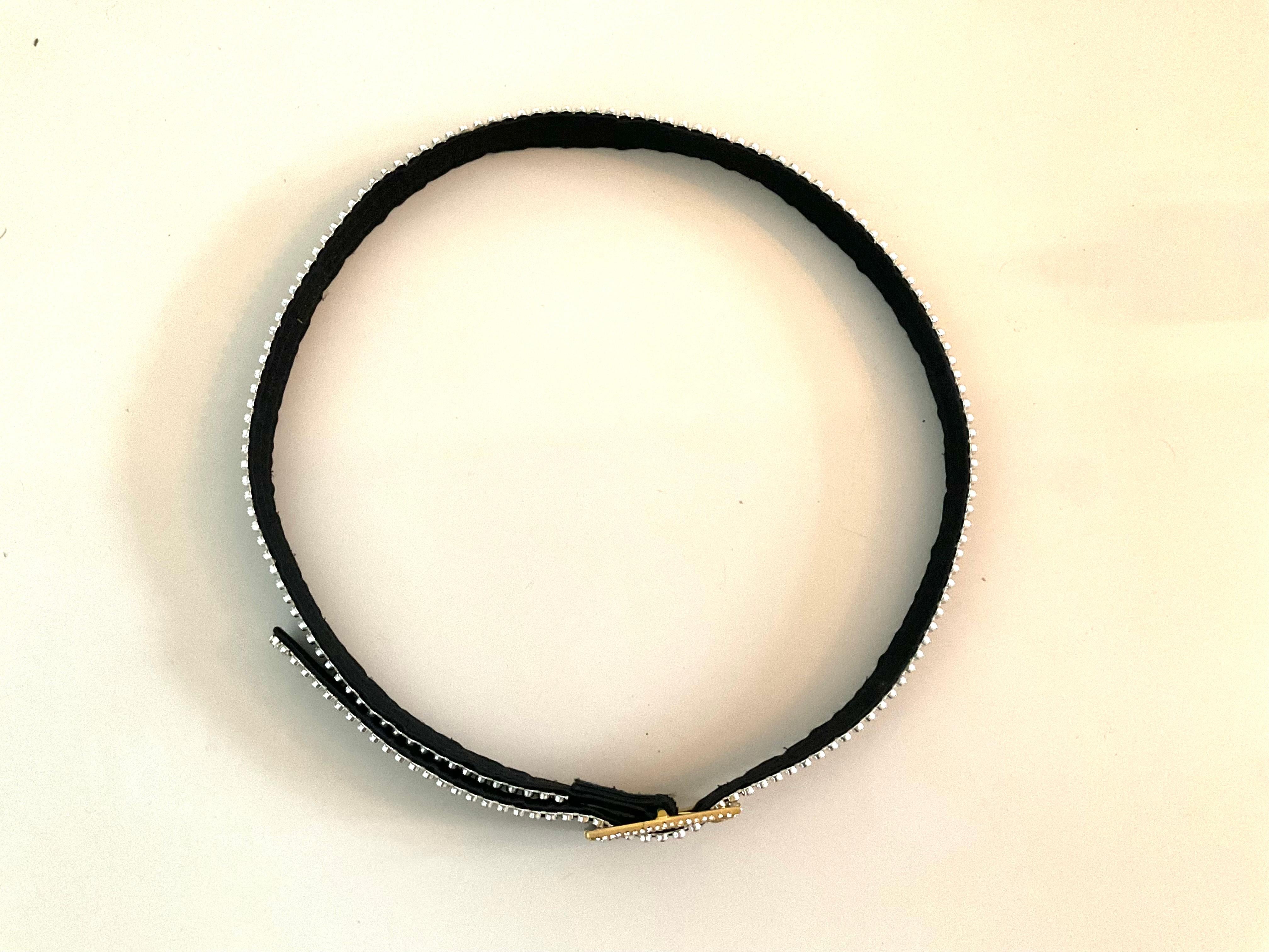 Istante by Versace 1990s Cintura nera con strass In condizioni ottime in vendita a 'S-HERTOGENBOSCH, NL