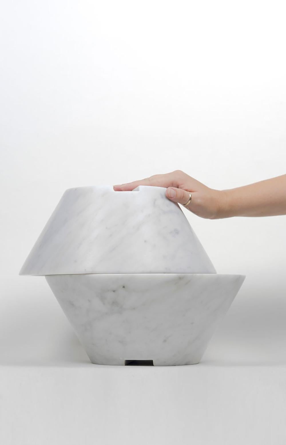 Marble Istanti Inclusi Clessidra, Bianco Carrara For Sale