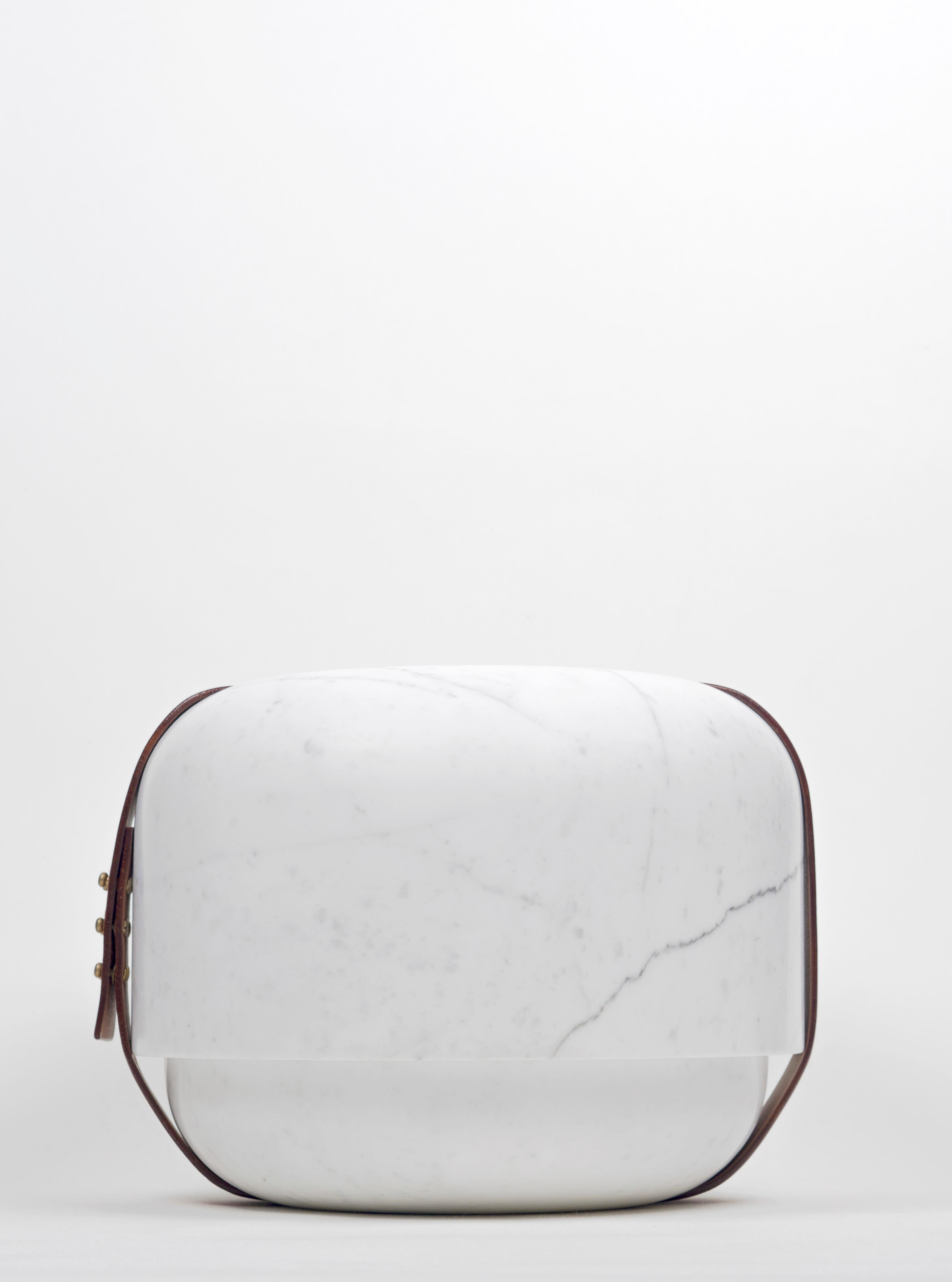 Istanti Inclusi, Contemporary Storage or Sculptures in Marble and Leather For Sale 3