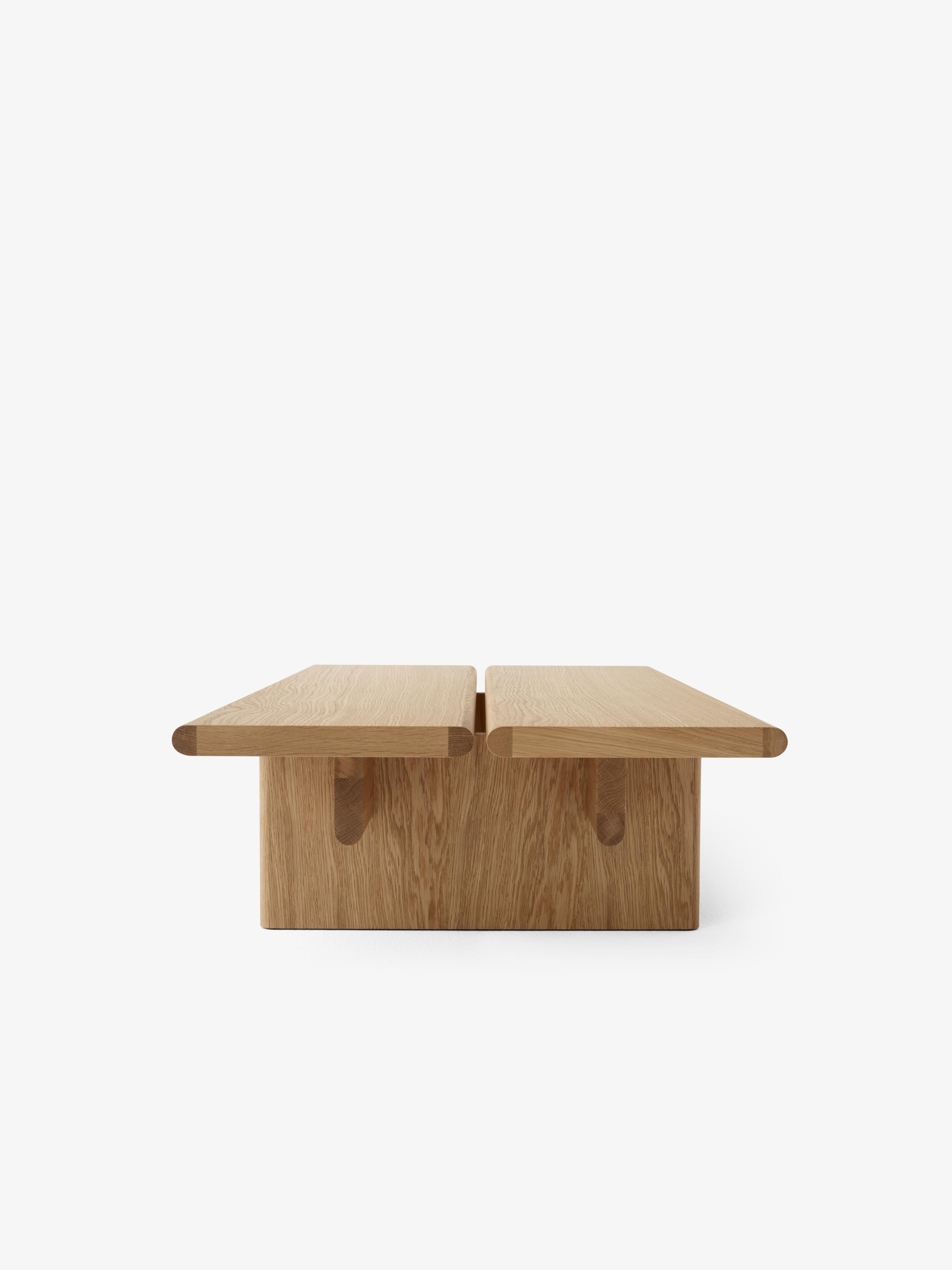 Polonais Table basse Ita OS3 en chêne d'OEO Studio pour &Tradition en vente