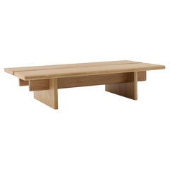 Mesa baja Ita OS3 de roble by OEO Studio for &Tradition