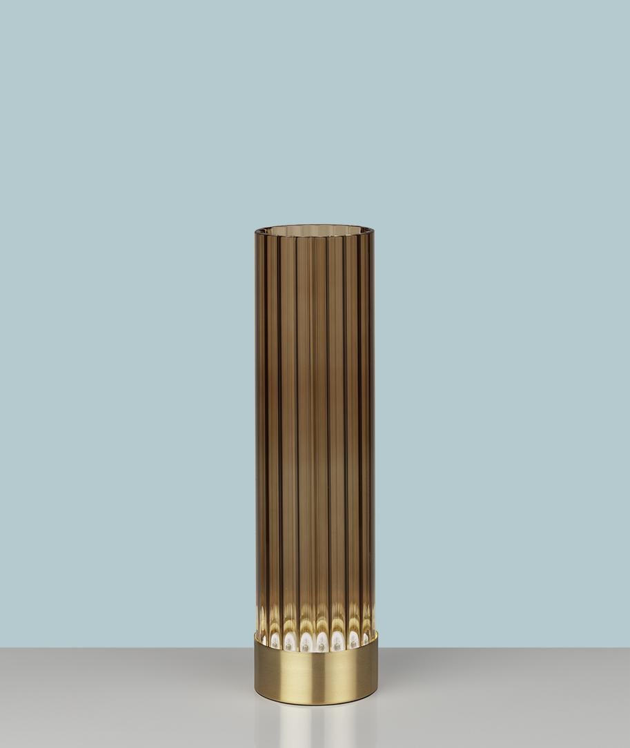 Itala Small Table Lamp by Euroluce Lampadari
Dimensions: Ø 12 x H 50 cm.
Materials: Metal and glass.

Available in different colors and three different sizes. Prices may vary. All our lamps can be wired according to each country. If sold to the USA