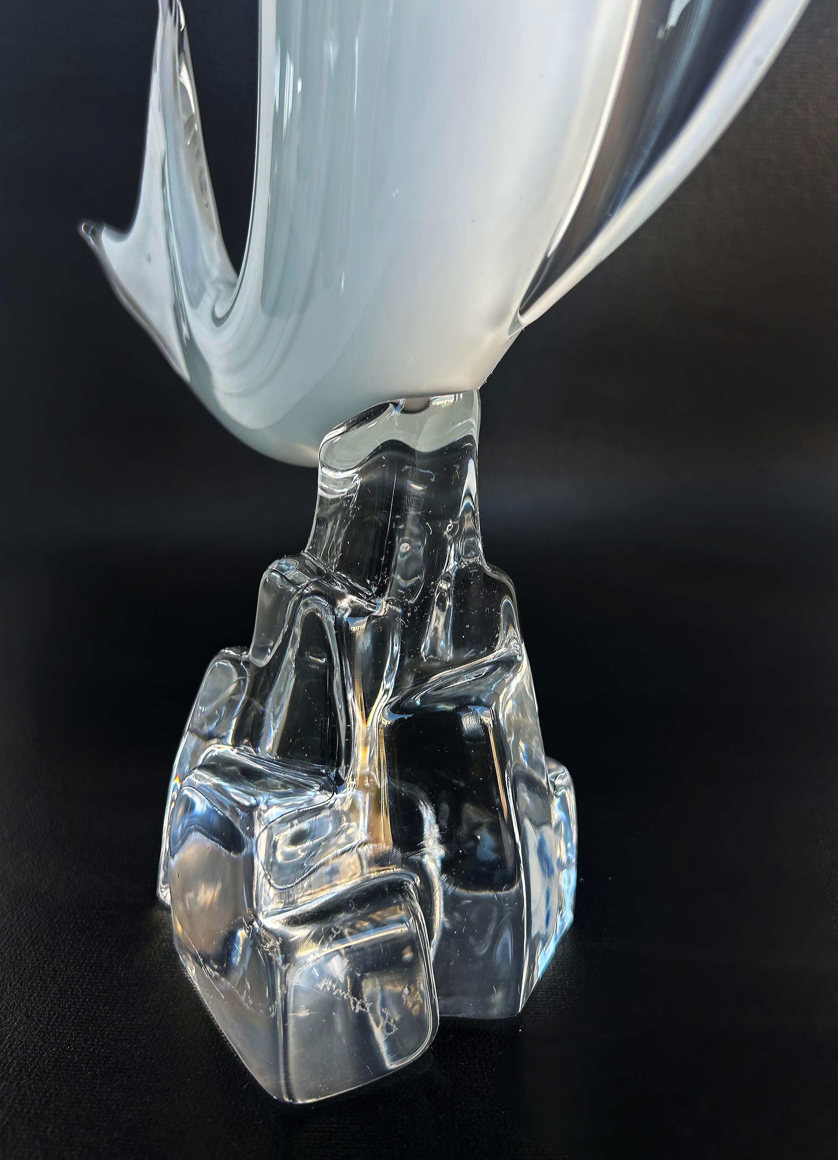 Licio Zanetti Murano Glass Sommerso Lattimo Escultura de delfín Italia circa 1980 Cristal de Murano en venta