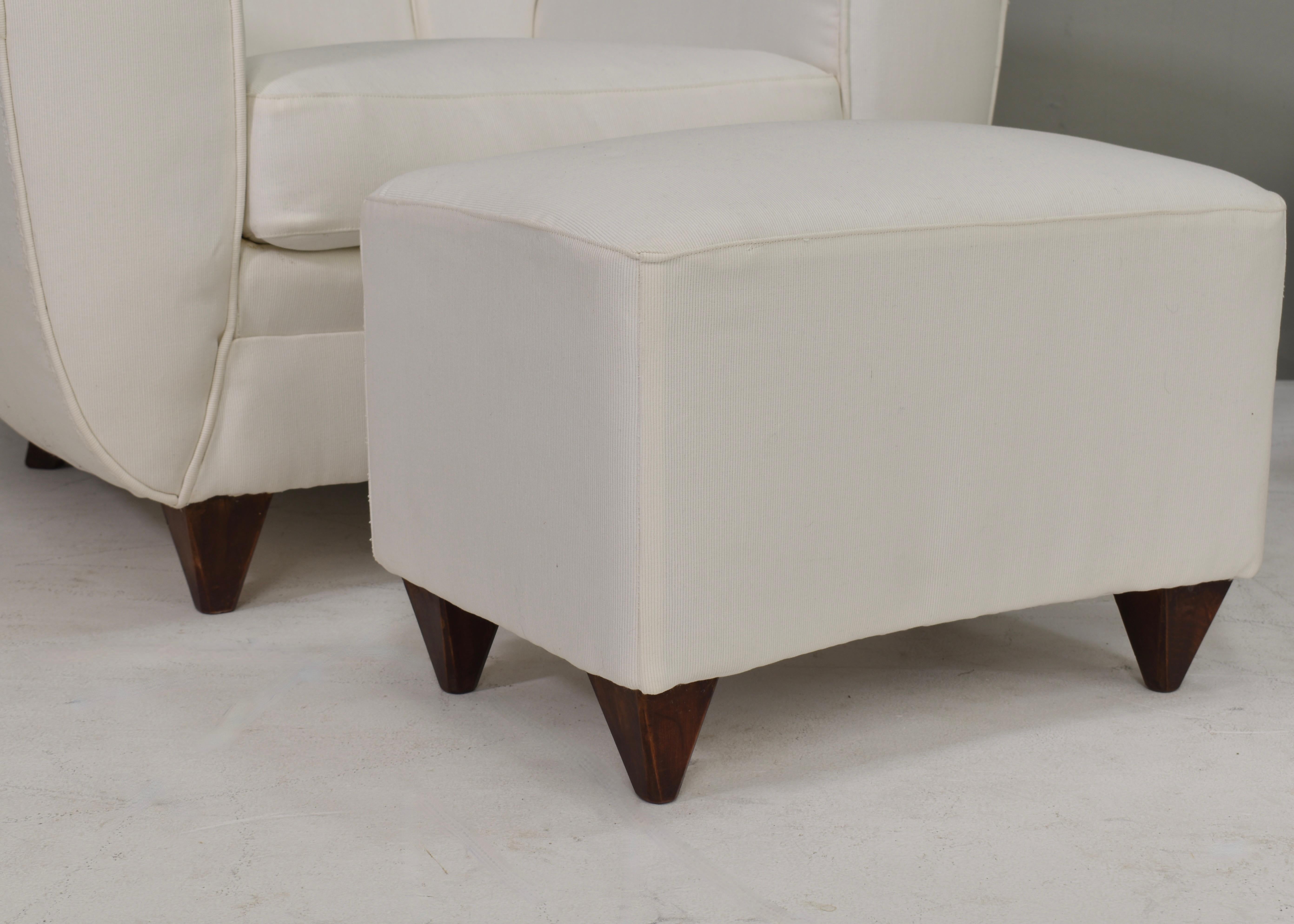 Fauteuil Lounge Italia avec pouf en tissu blanc crème - Italie, circa 1940s en vente 6