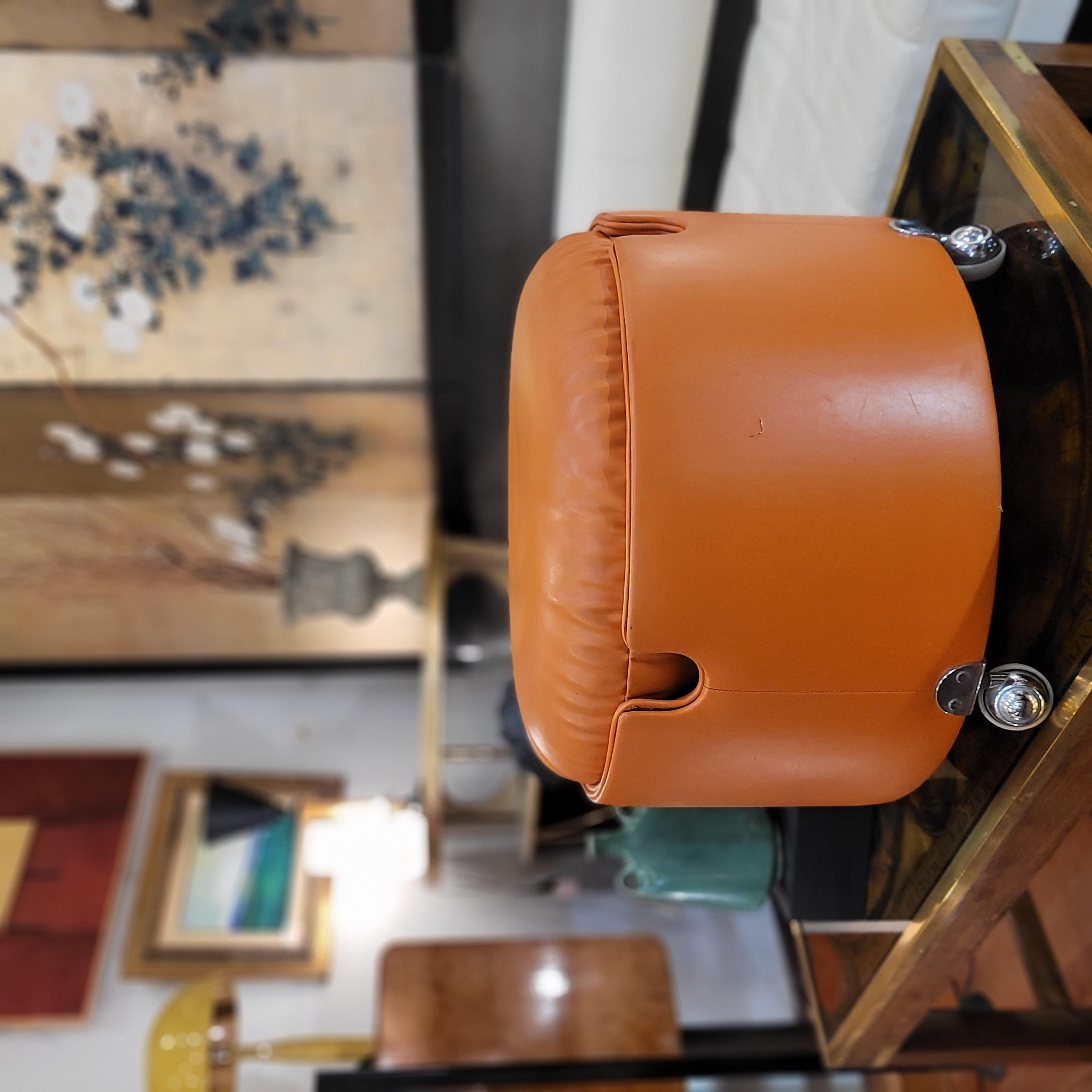 Outstanding and beautiful  Orange Leather Pouf by Luigi Massoni for Poltrona Frau , Italy
Great  Pouf from the 