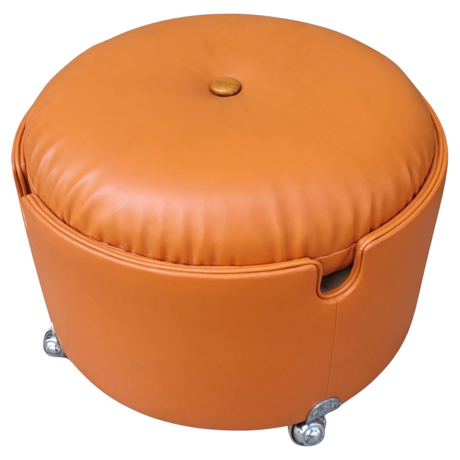 Italia Orange leather pouf Luigi Massoni for Poltrona Frau