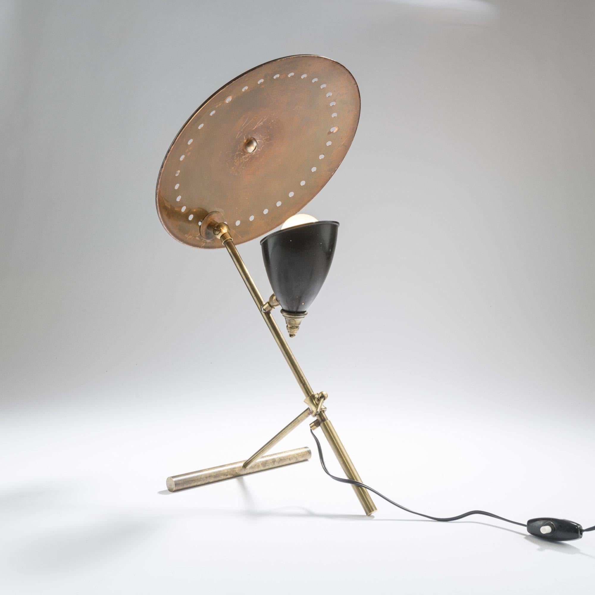 Mid-Century Modern Lampe de table italienne des années 1950. en vente