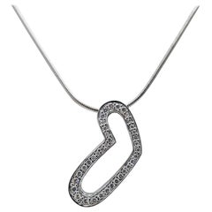 Collana con ciondolo a cuore aperto con diamante da 0,74 carati in oro bianco 18 carati